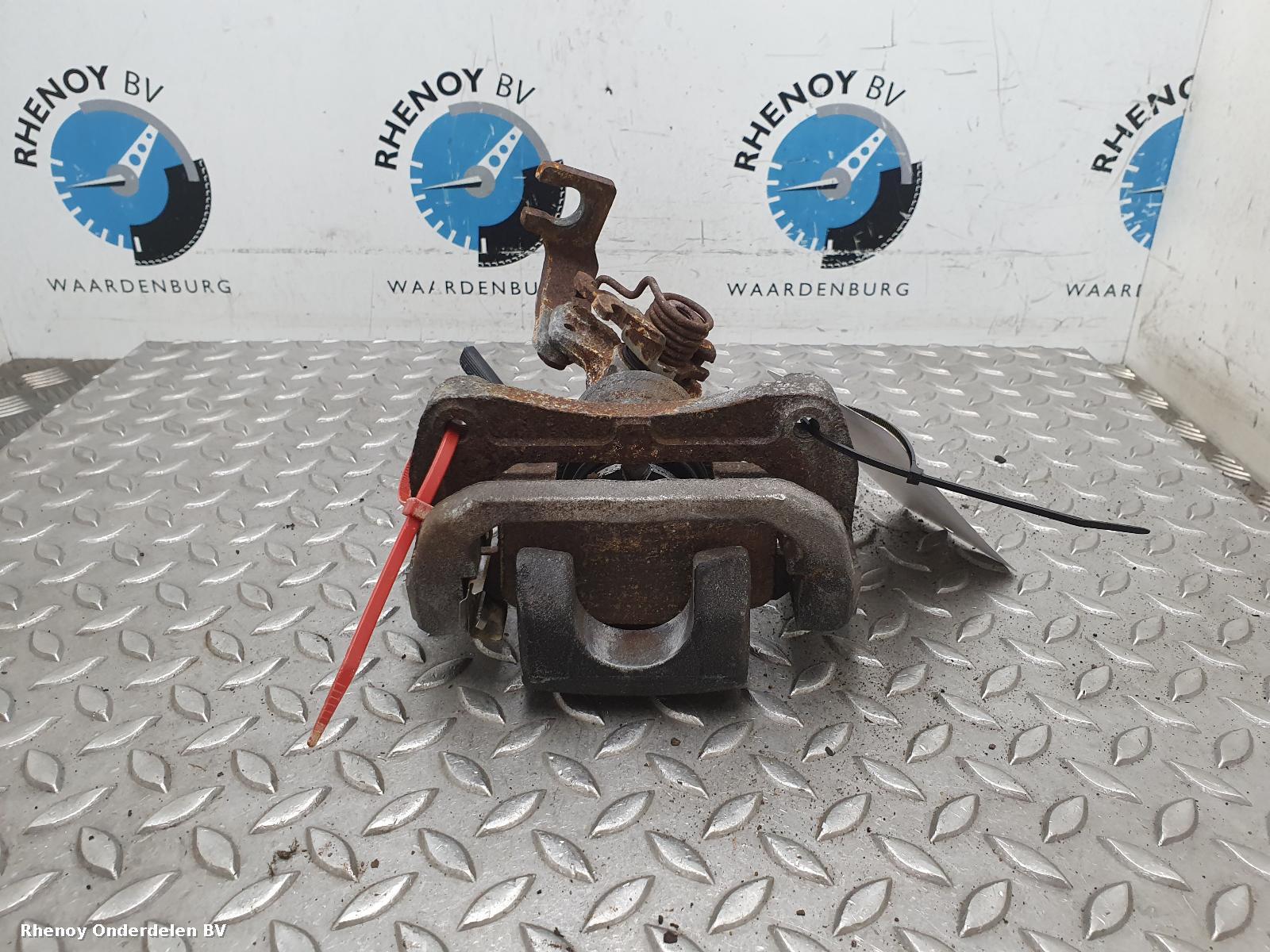 Bekijk Auto-onderdeel REM KLAUW MAZDA RX8 2006
