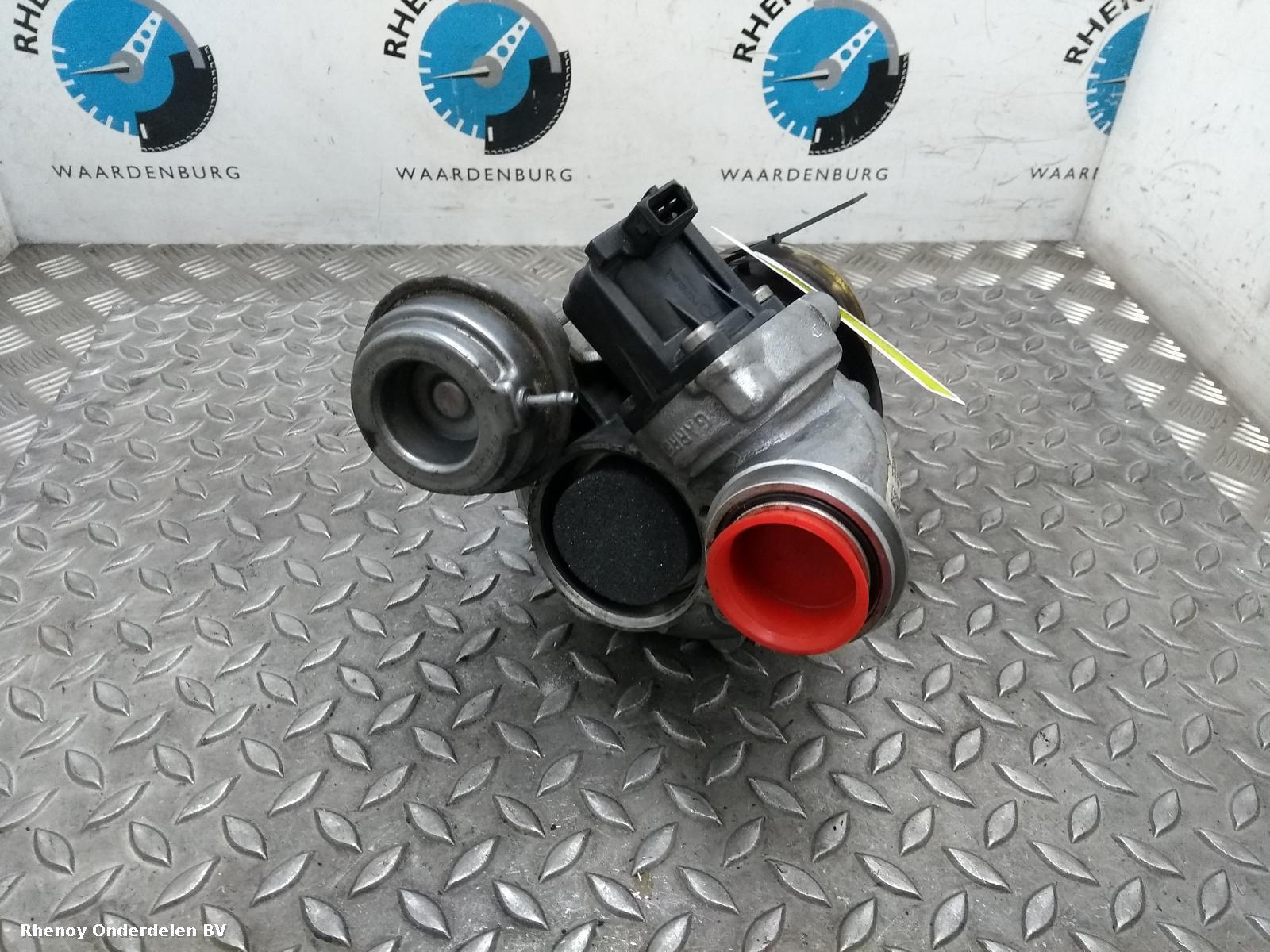 Bekijk Auto-onderdeel TURBO BMW X6 2012