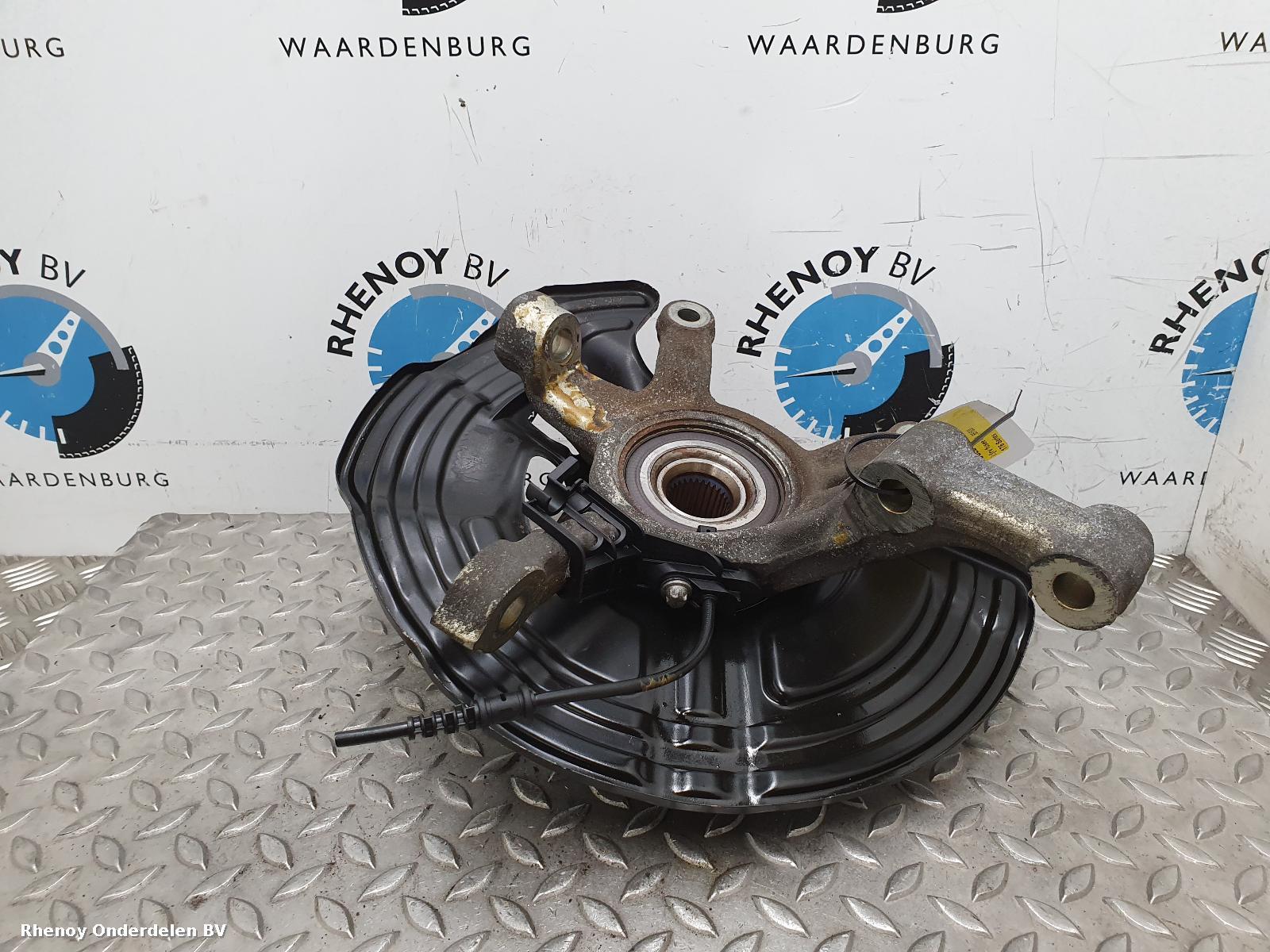 Bekijk Auto-onderdeel FUSEE RV MERCEDES A CLASS 2013