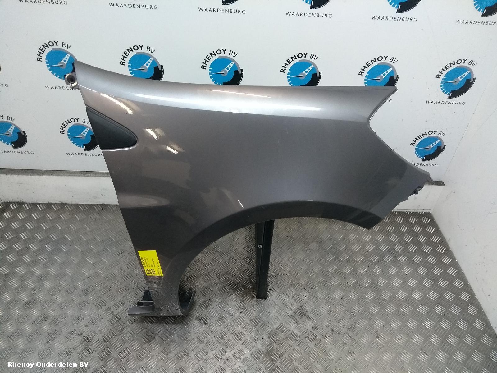 Bekijk Auto-onderdeel VOORSCHERM R RENAULT CLIO 2013