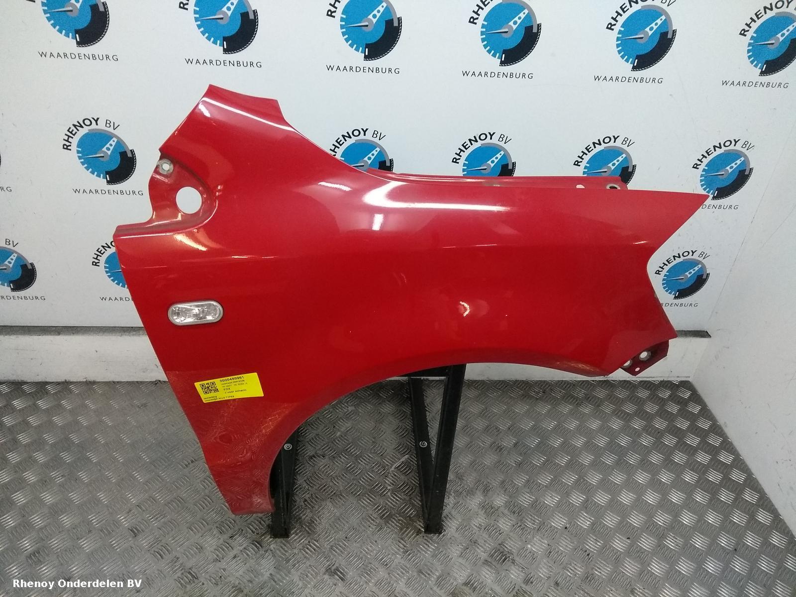 Bekijk Auto-onderdeel VOORSCHERM R VOLKSWAGEN FOX 2007