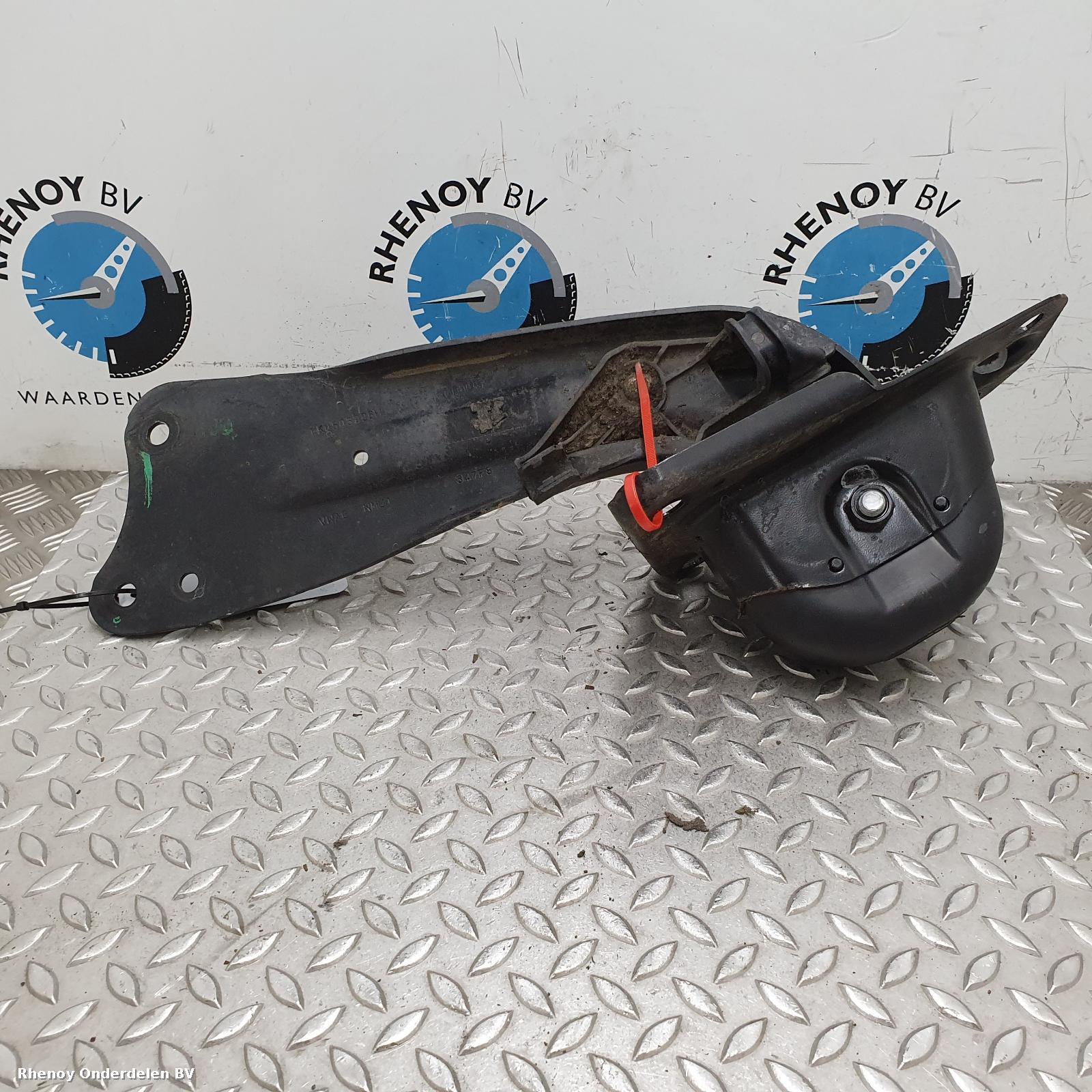 Bekijk Auto-onderdeel DRAAGARM ONDER RA VOLKSWAGEN SCIROCCO 2009