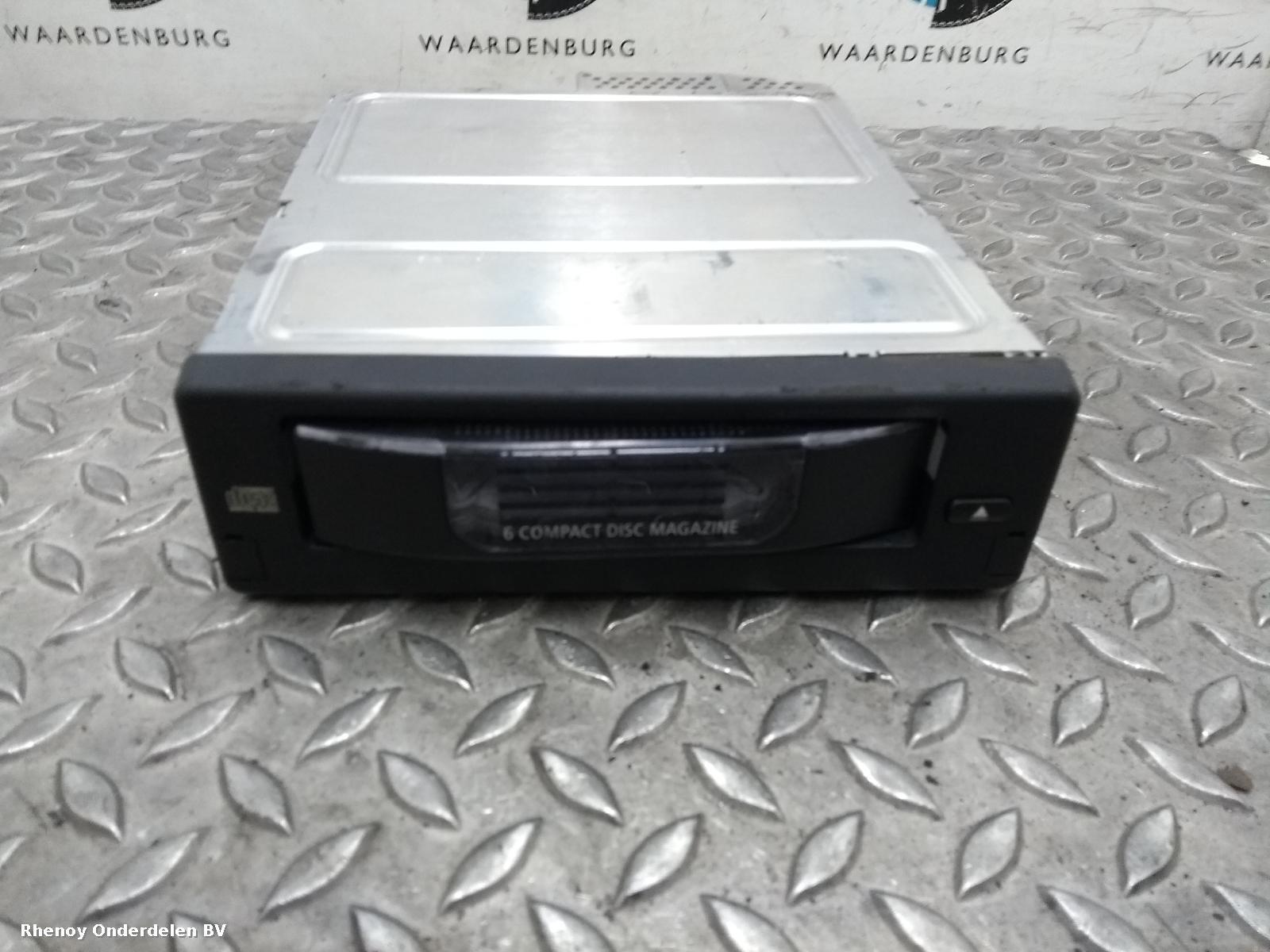 Bekijk Auto-onderdeel RADIO BMW 5 SERIES 2006