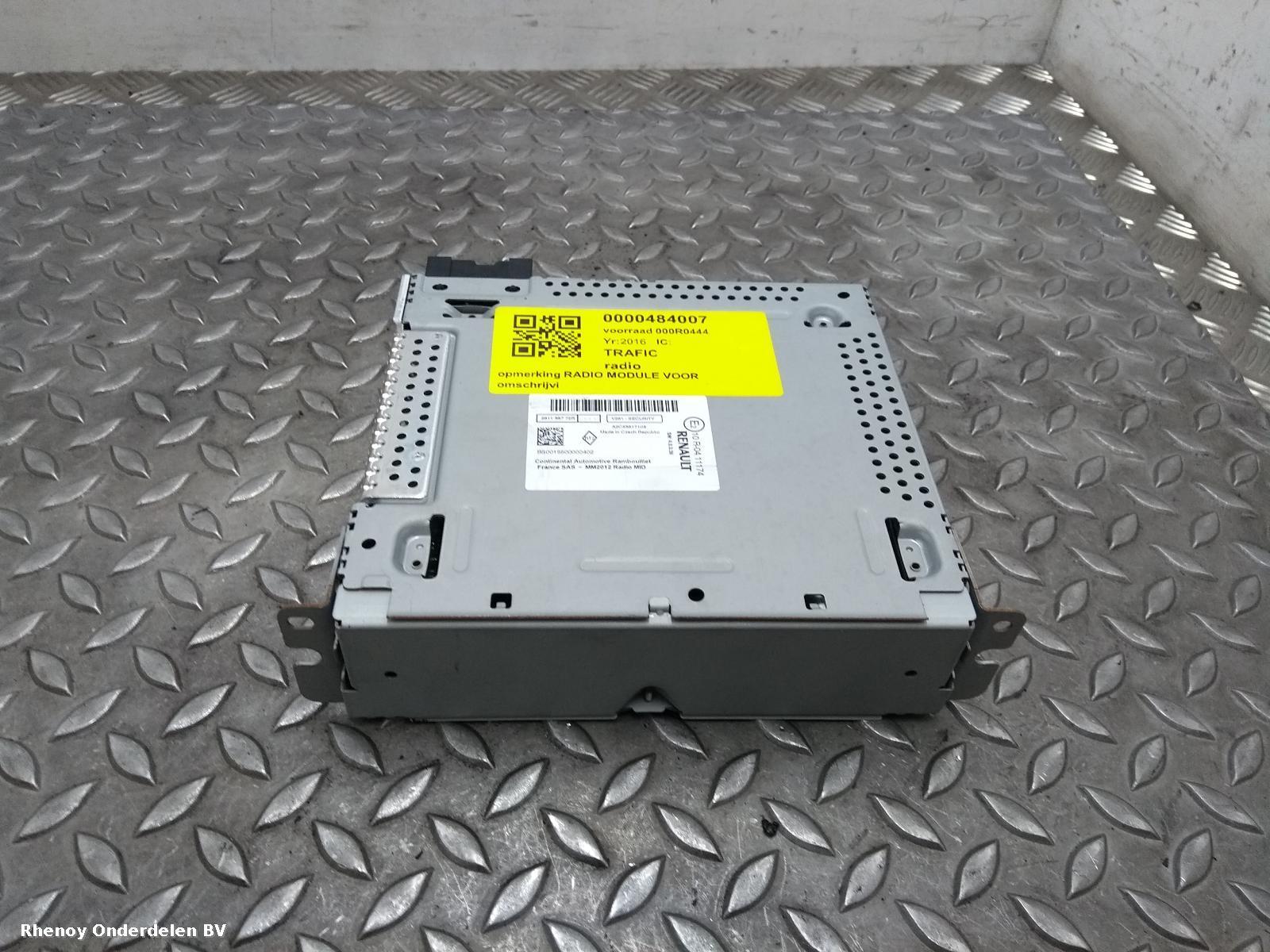 Bekijk Auto-onderdeel RADIO RENAULT TRAFIC 2016