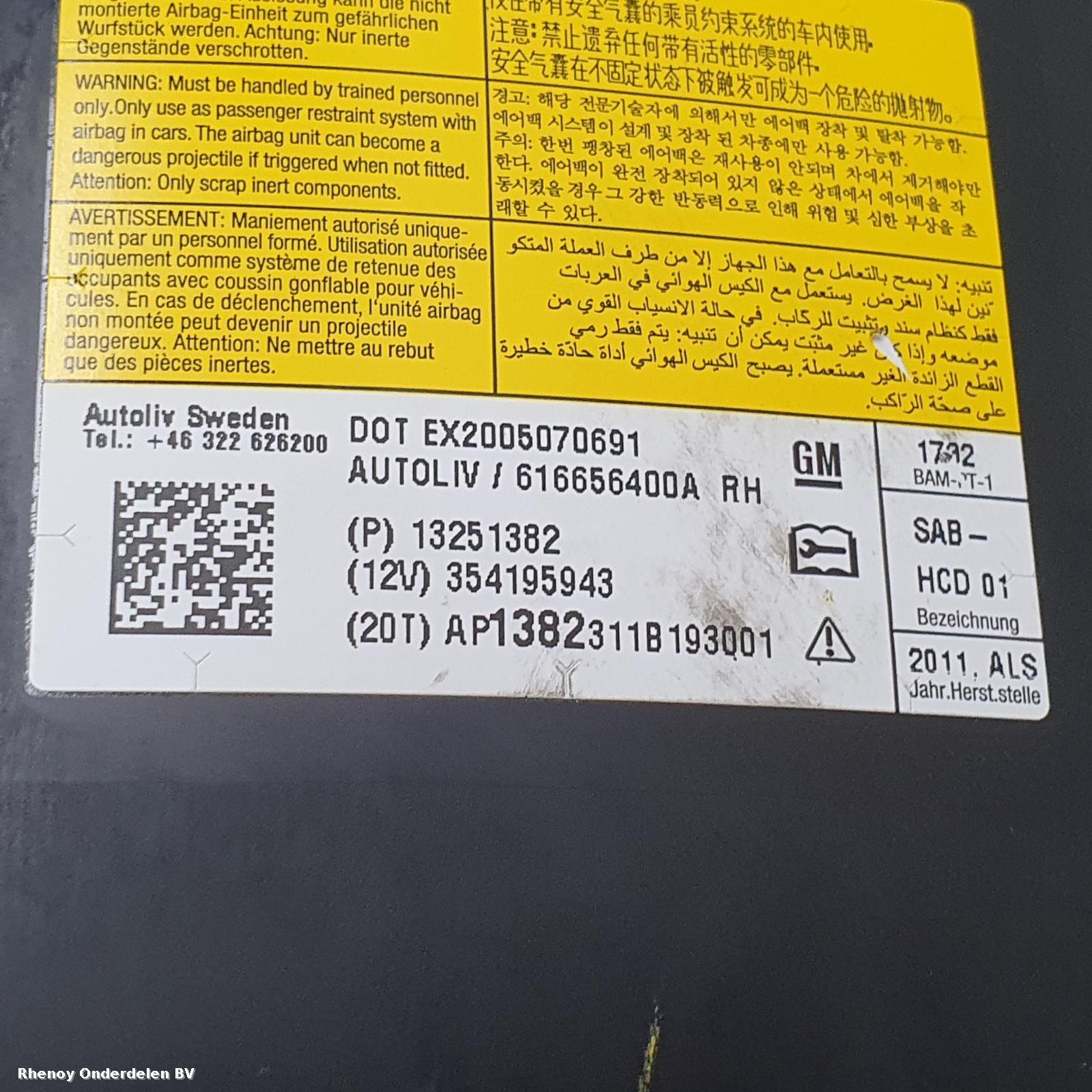 View Auto part AIRBAG RECHTS OPEL / VAUXHALL ASTRA 2011