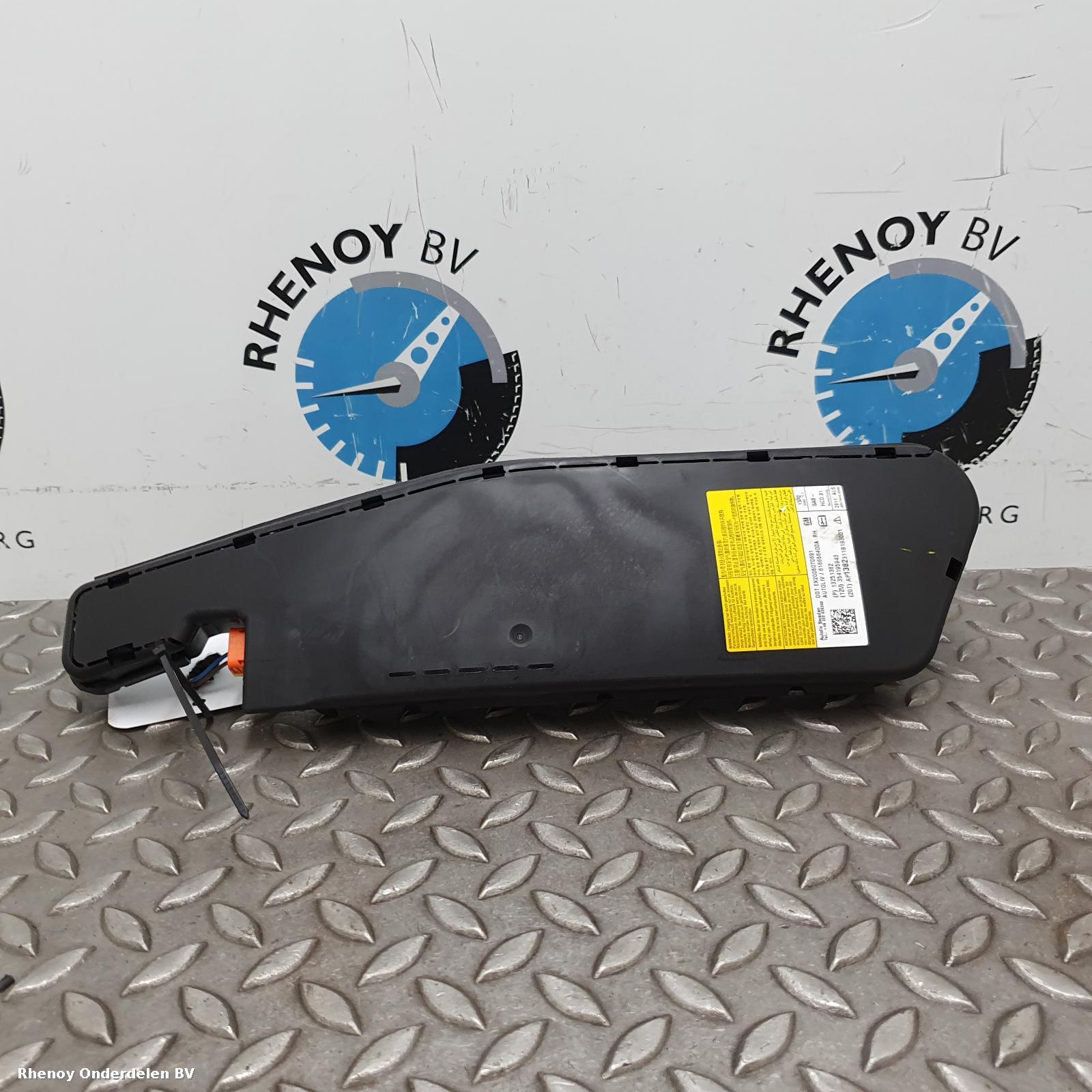 Bekijk Auto-onderdeel AIRBAG RECHTS OPEL / VAUXHALL ASTRA 2011