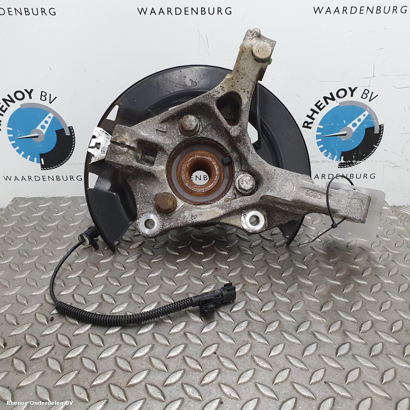 Bekijk Auto-onderdeel FUSEE LV OPEL / VAUXHALL ASTRA 2011