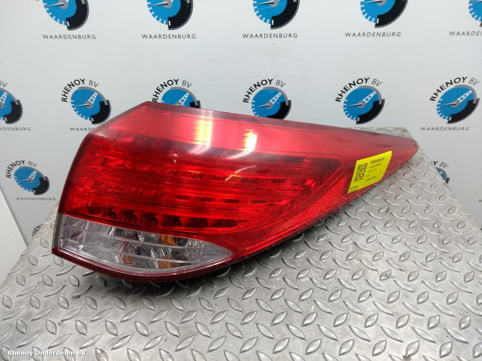 Bekijk Auto-onderdeel ACHTERLICHT R HYUNDAI I40 2012