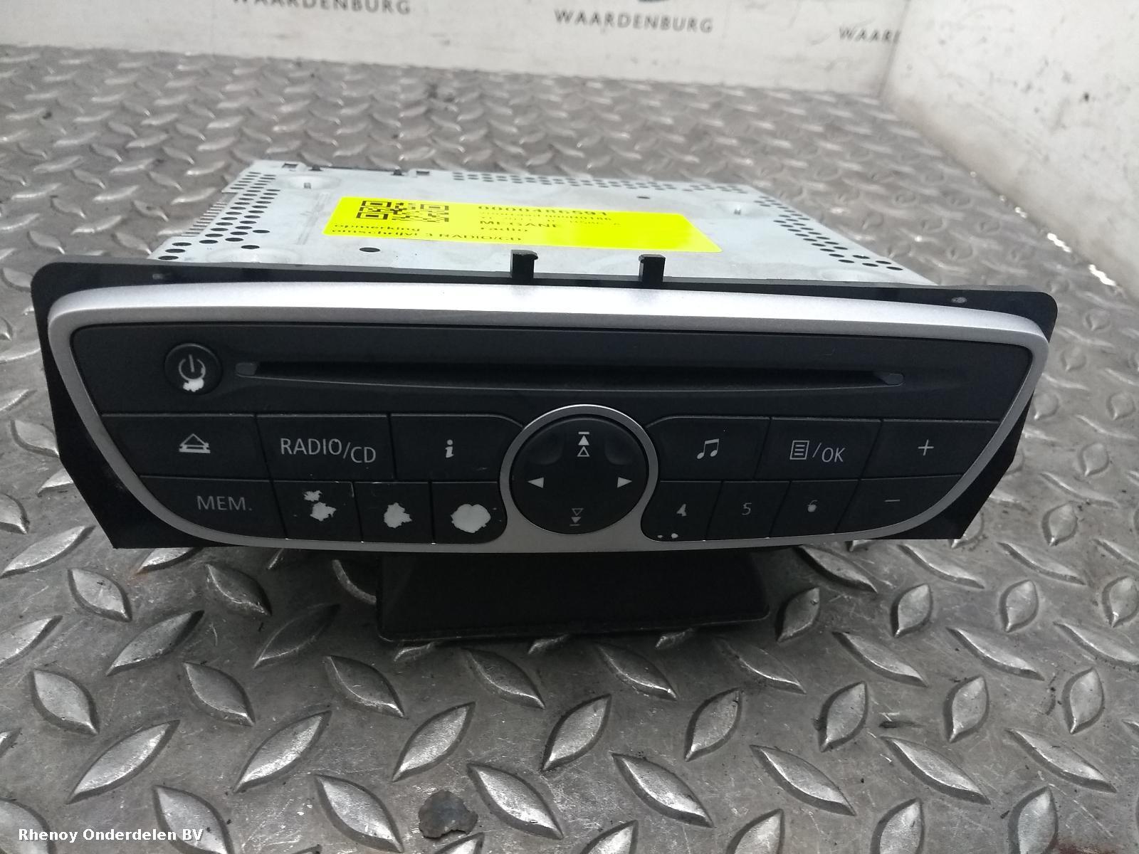View Auto part A/V Equipment RENAULT MEGANE 2011