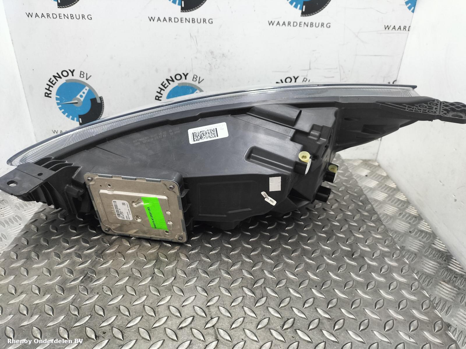 View Auto part KOPLAMP R FORD FOCUS 2019