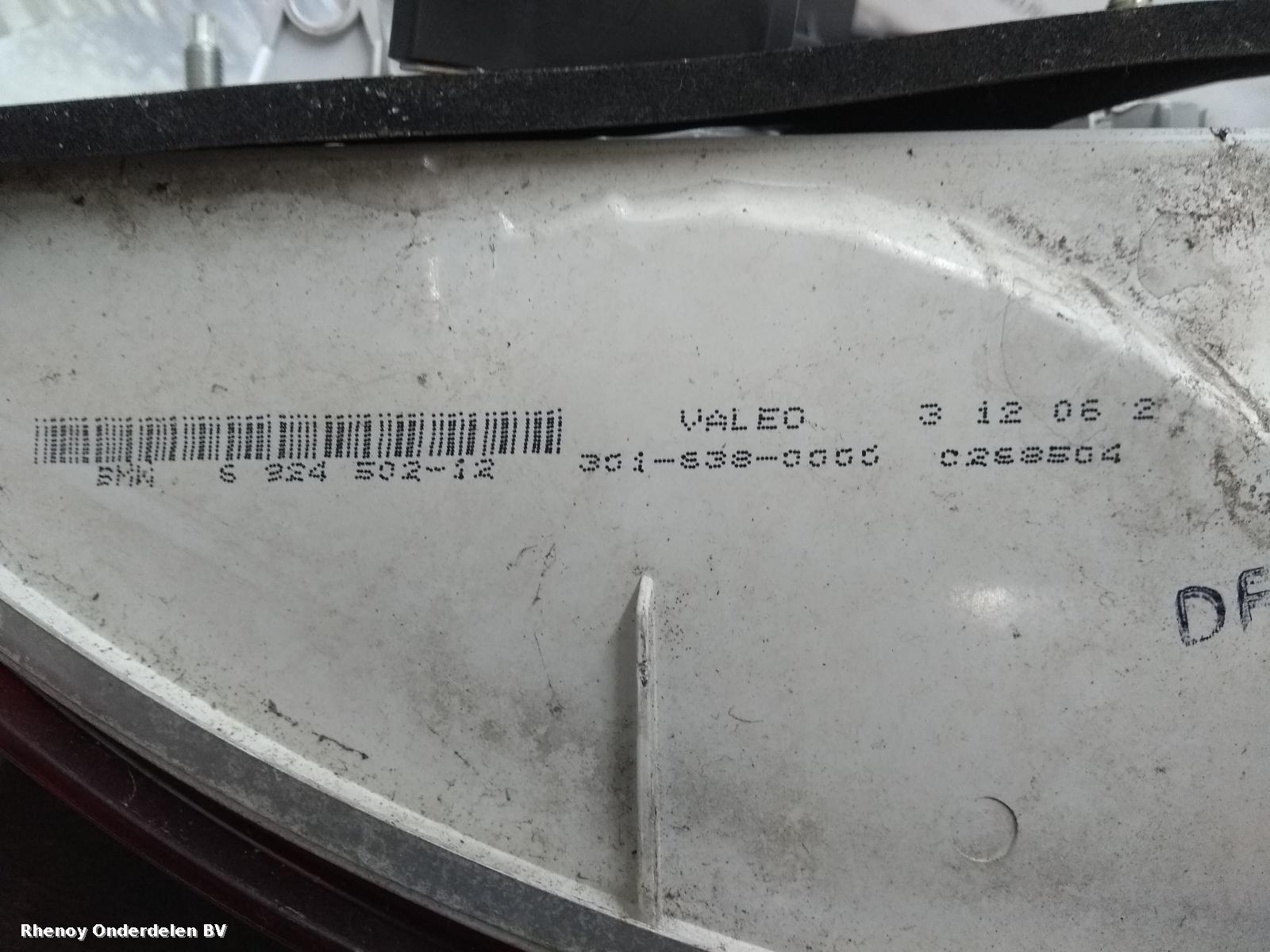 View Auto part R Taillight BMW 1 SERIES 2006