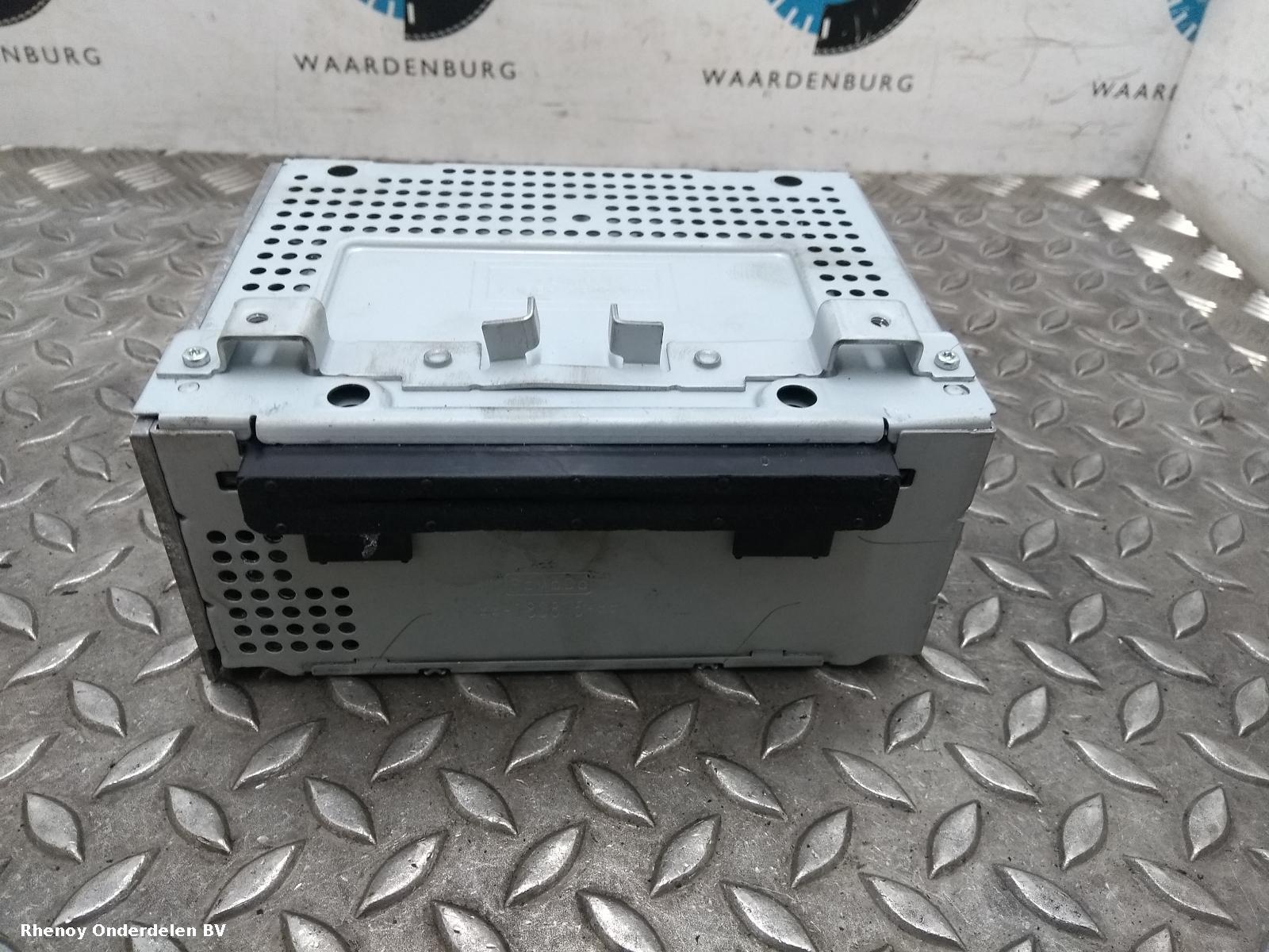 Bekijk Auto-onderdeel RADIO FORD FIESTA 2016
