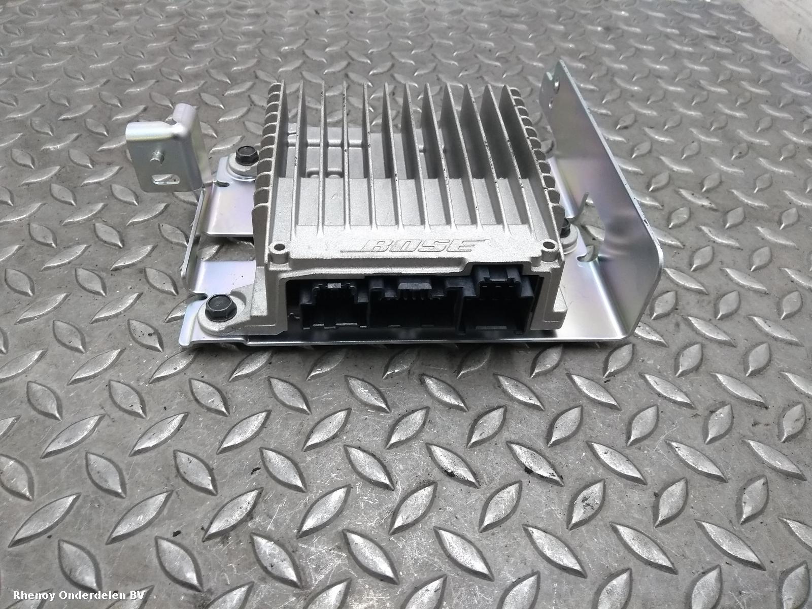 Bekijk Auto-onderdeel VERSTERKER UNIT AUDIO RENAULT MEGANE 2012