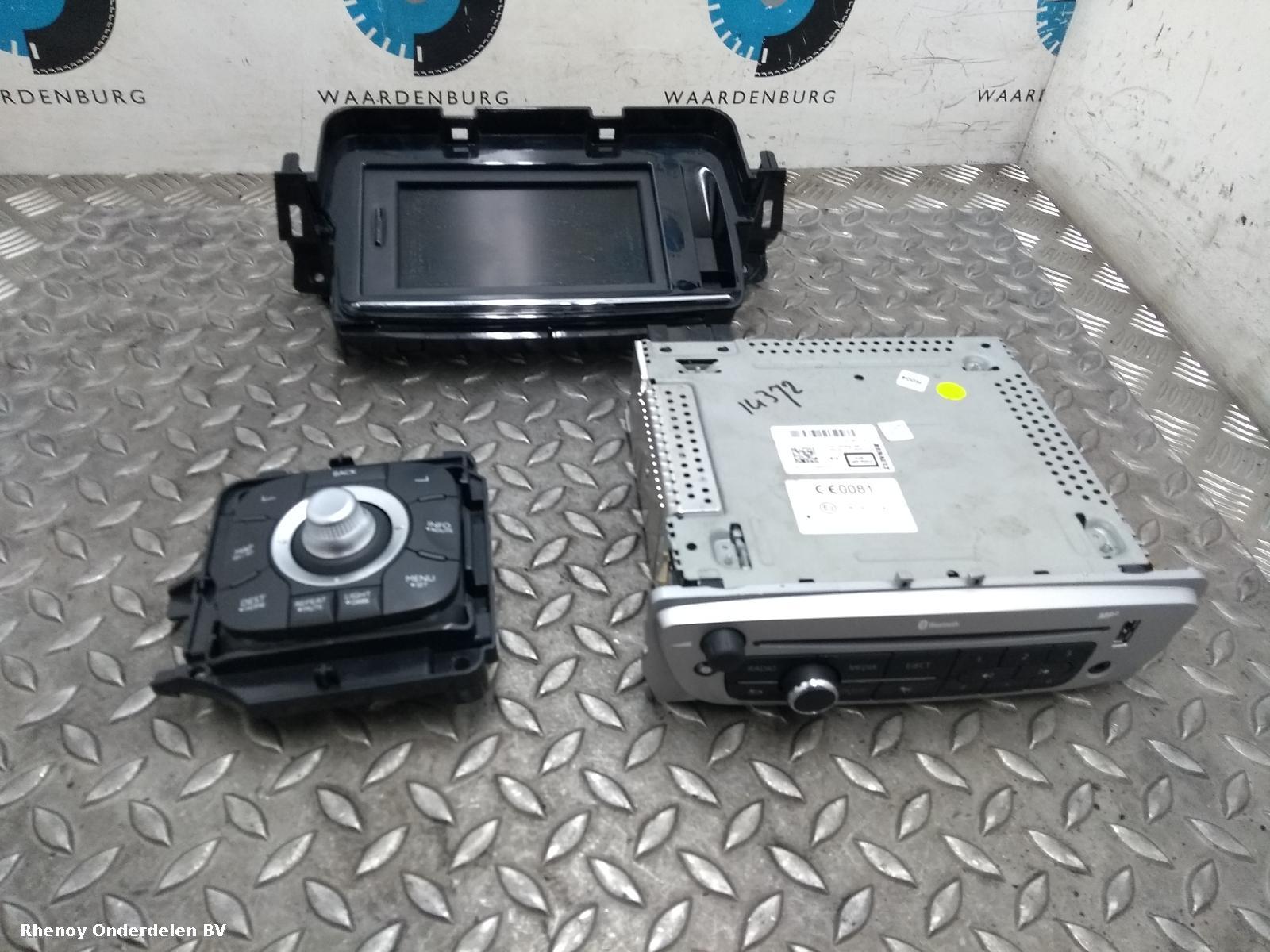 Bekijk Auto-onderdeel NAVIGATIE RENAULT MEGANE 2012