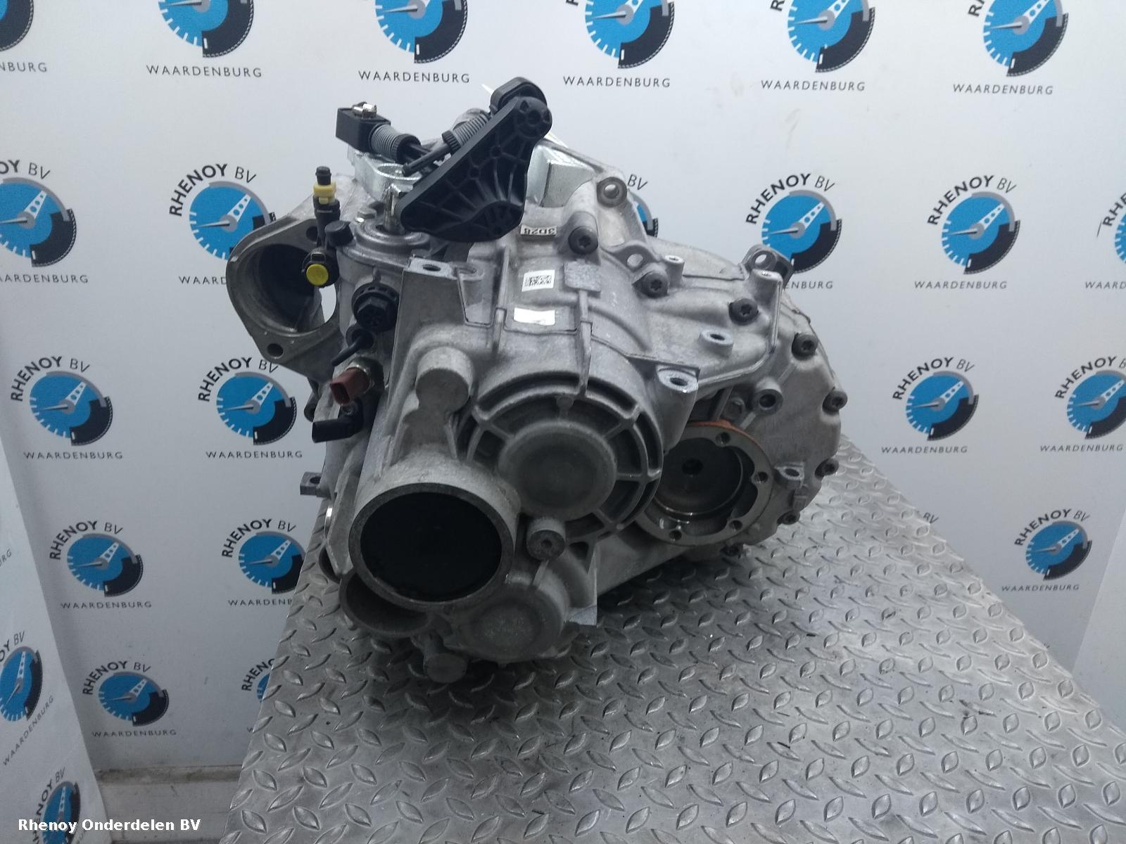 View Auto part TRANSMISSIE / VERSNELLINGSBAK VOLKSWAGEN GOLF SV 2014