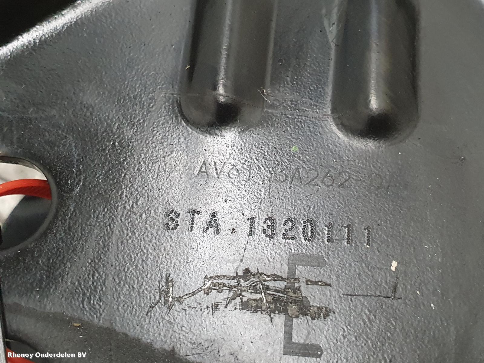 View Auto part DRAAGARM ONDER RV VOLVO V40 2013