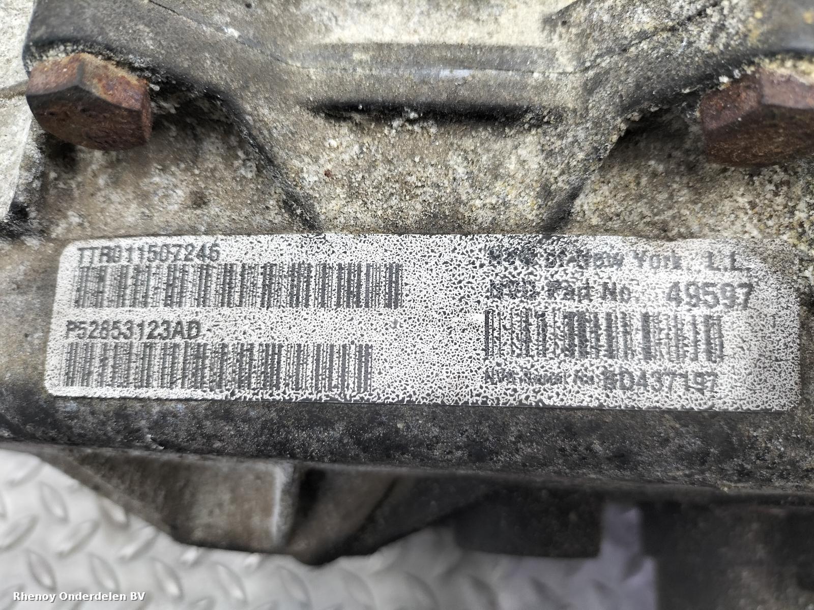 View Auto part TUSSENBAK JEEP CHEROKEE 2005