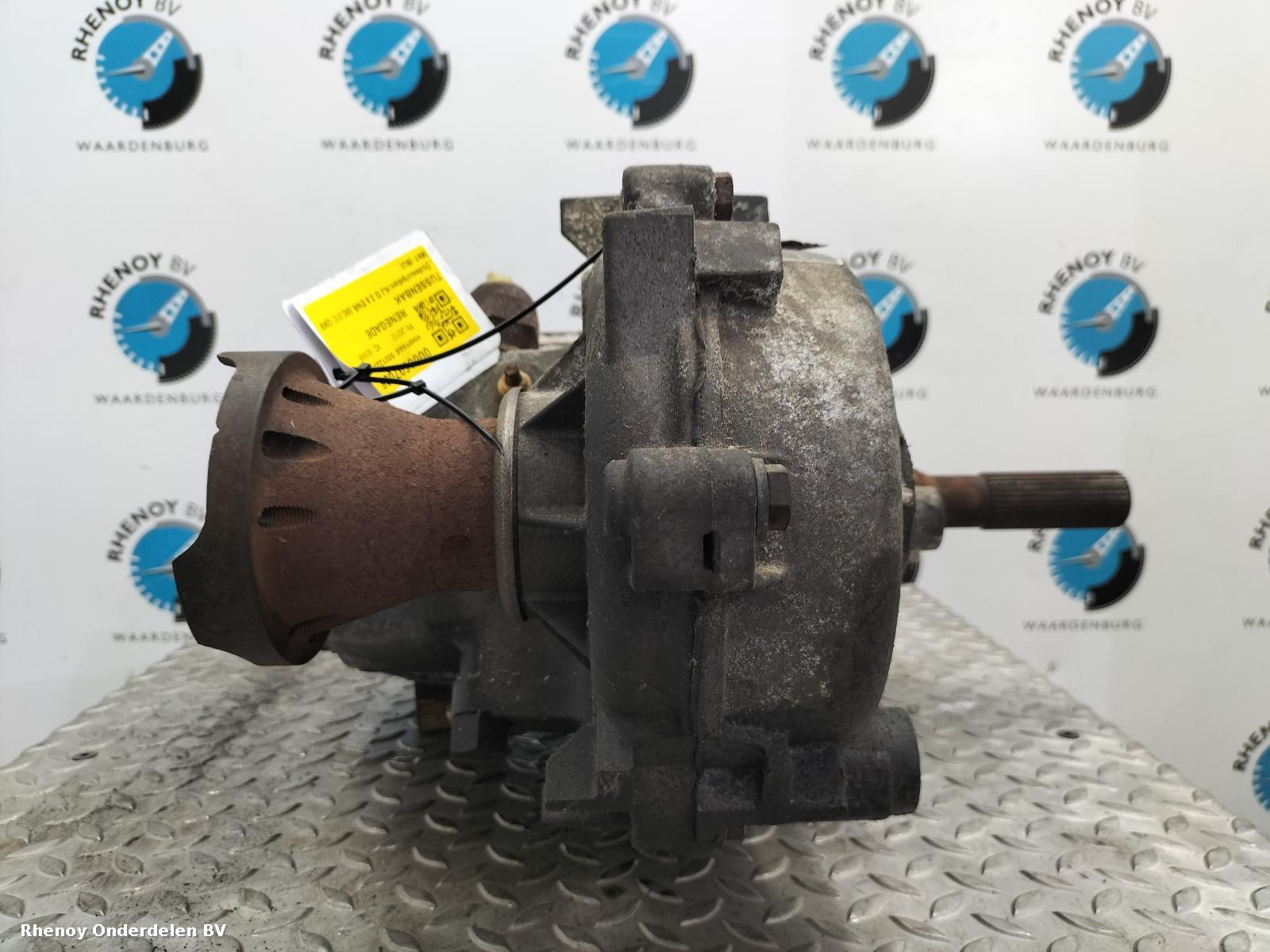 View Auto part TUSSENBAK JEEP CHEROKEE 2005