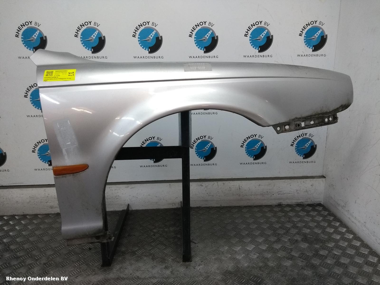 Bekijk Auto-onderdeel VOORSCHERM R JAGUAR X TYPE 2002