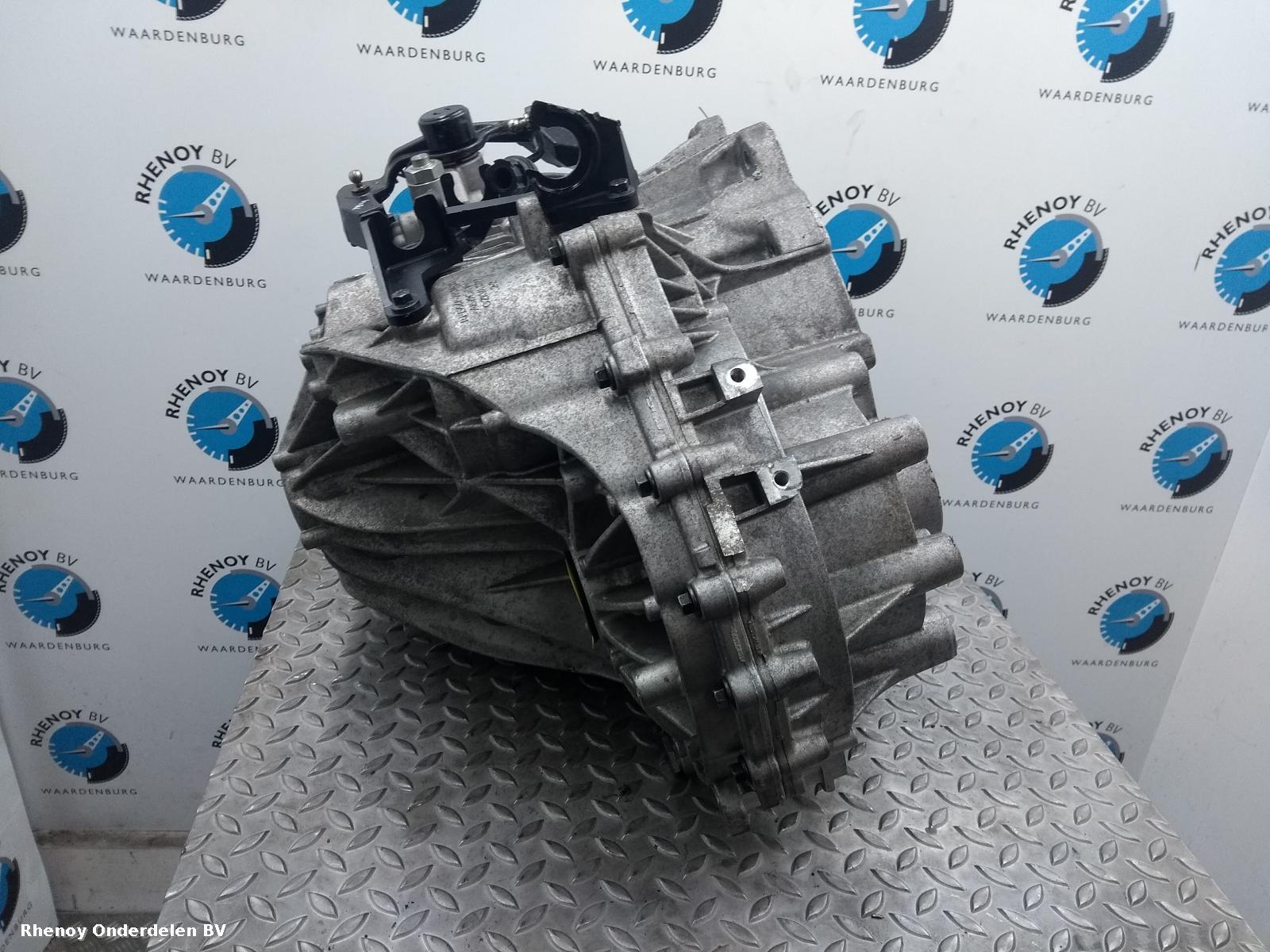 View Auto part TRANSMISSIE / VERSNELLINGSBAK VOLVO V40 2017