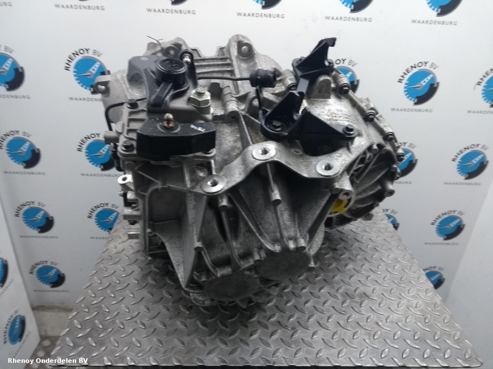 View Auto part TRANSMISSIE / VERSNELLINGSBAK VOLVO V40 2017