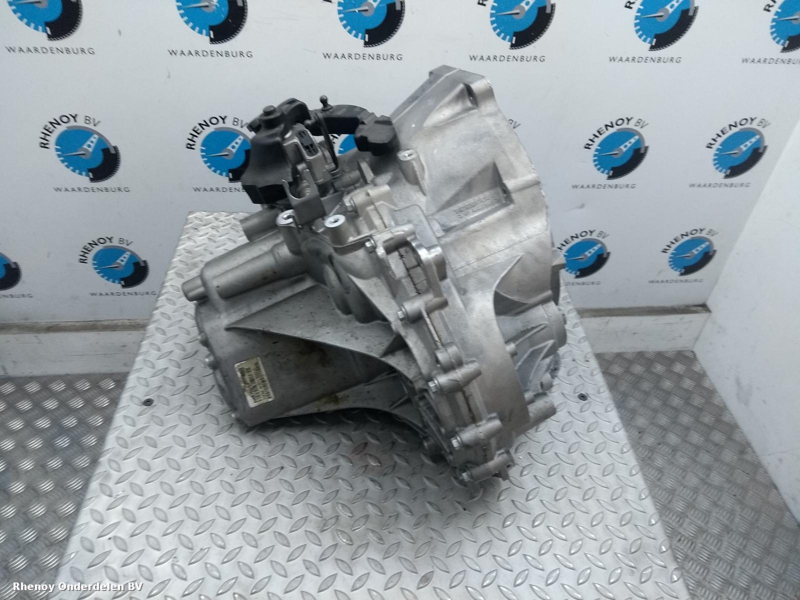 View Auto part TRANSMISSIE / VERSNELLINGSBAK FORD FOCUS 2013