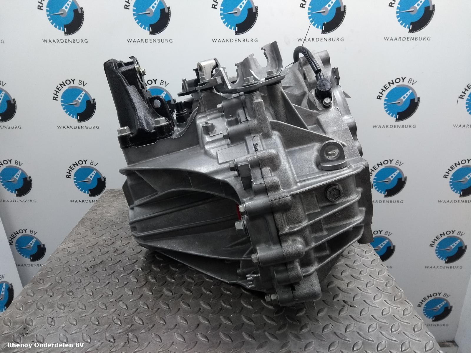 View Auto part TRANSMISSIE / VERSNELLINGSBAK HYUNDAI I40 2015