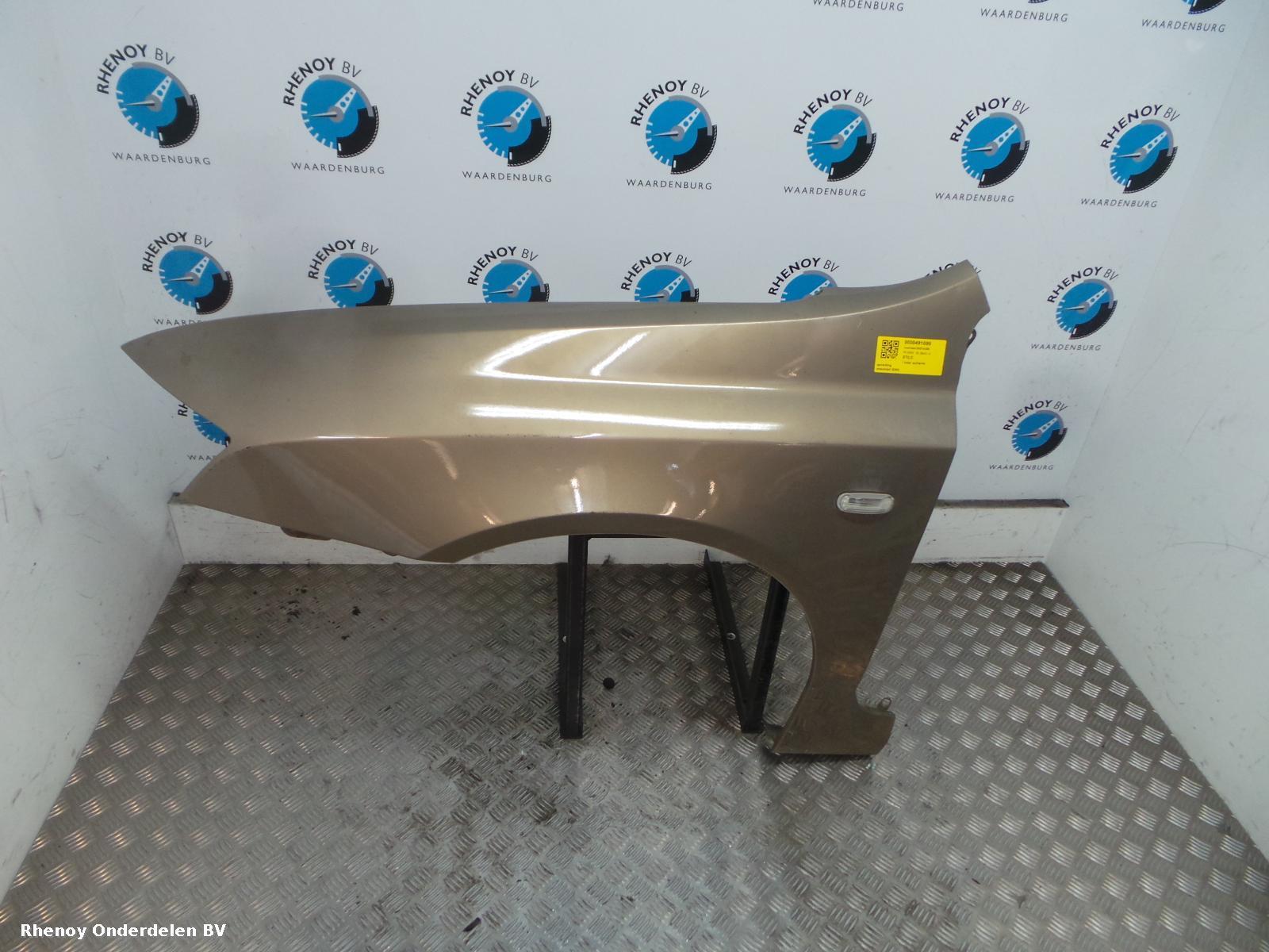 Bekijk Auto-onderdeel VOORSCHERM L FIAT STILO 2006