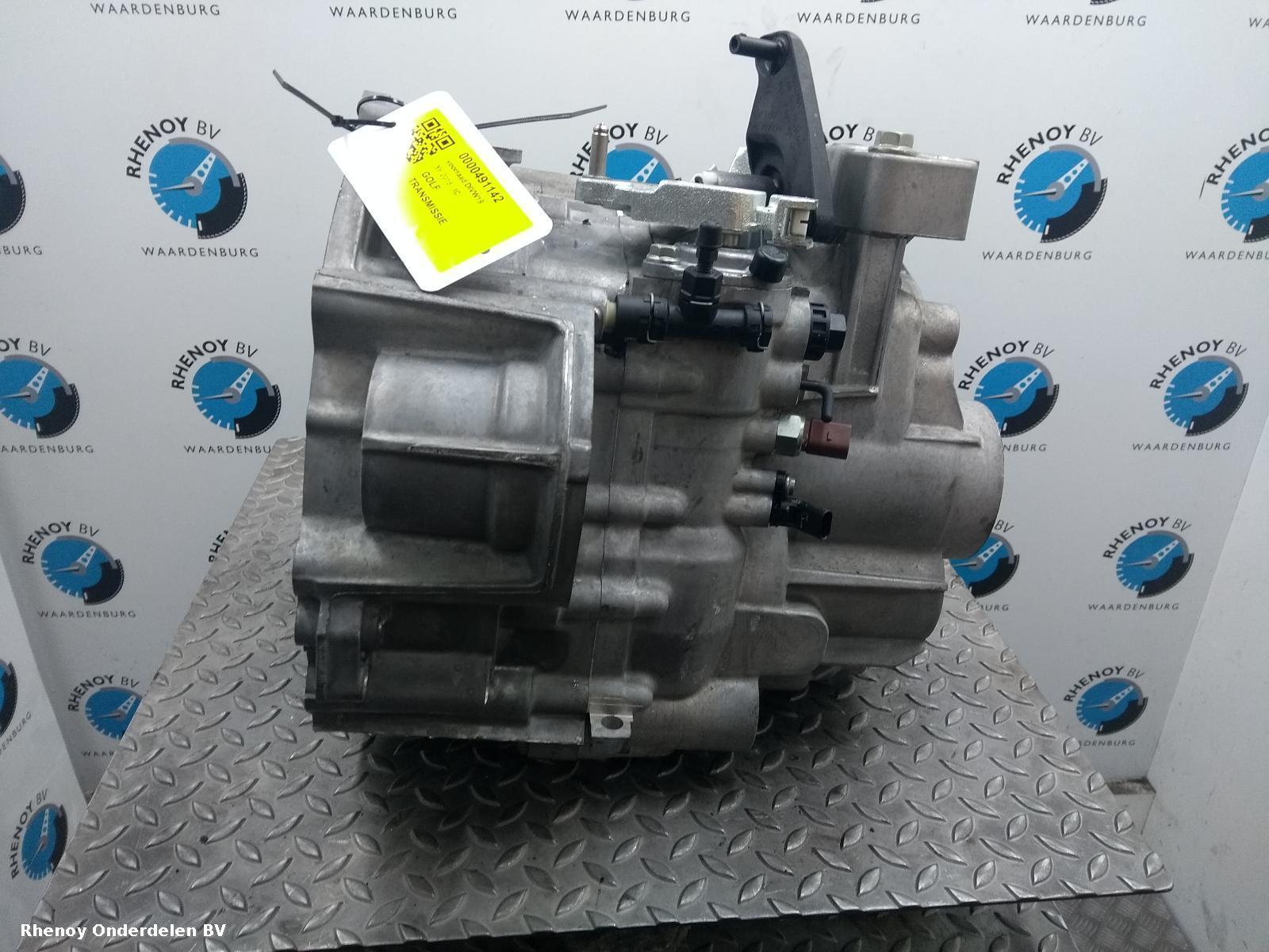 View Auto part TRANSMISSIE / VERSNELLINGSBAK VOLKSWAGEN GOLF 2013