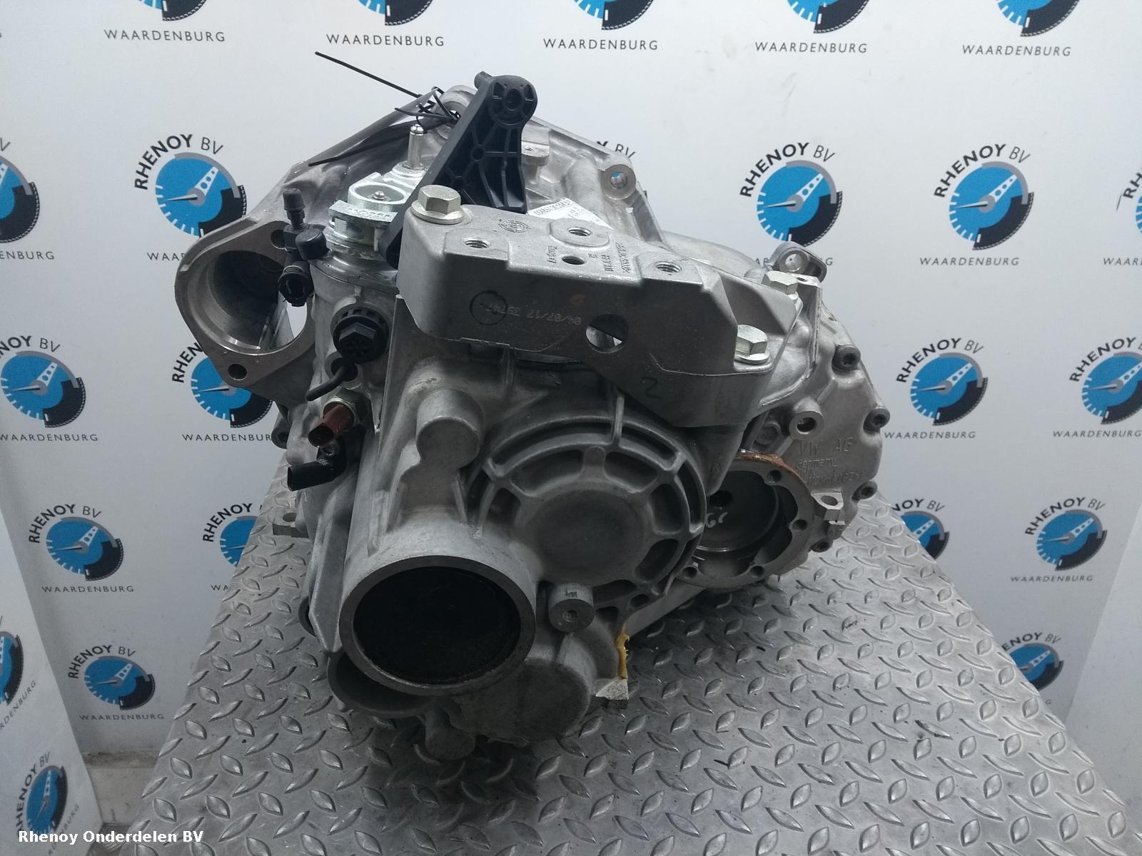 View Auto part TRANSMISSIE / VERSNELLINGSBAK VOLKSWAGEN GOLF 2013