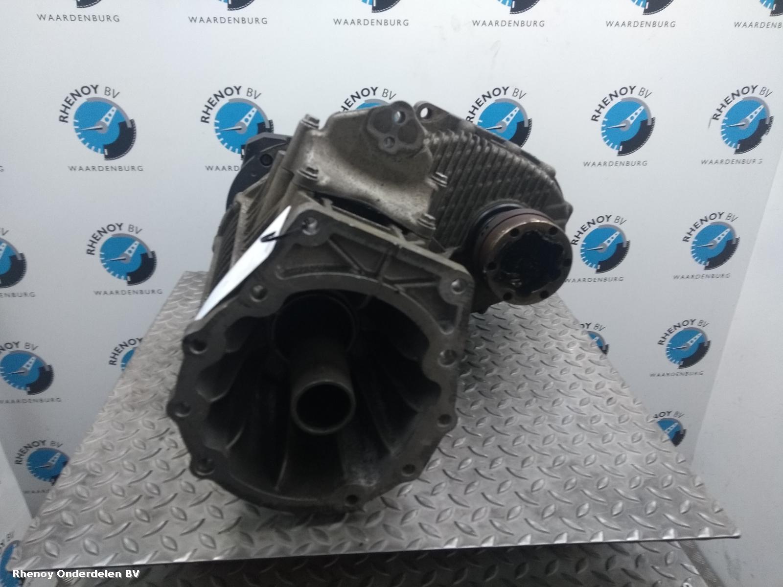 View Auto part TUSSENBAK VOLKSWAGEN TOUAREG 2012