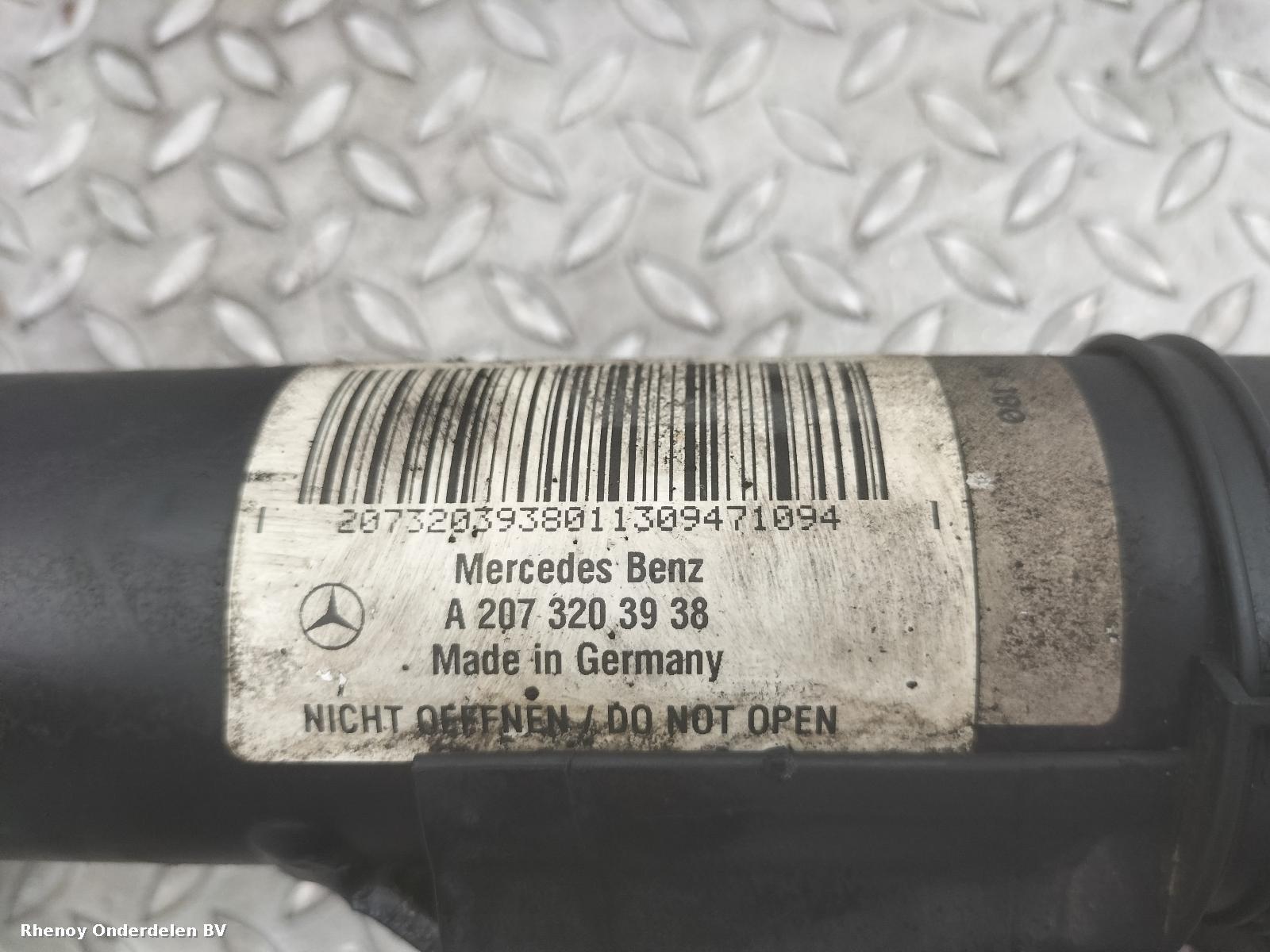 View Auto part VEERPOOT / SCHOKBREKER RV MERCEDES E CLASS 2013