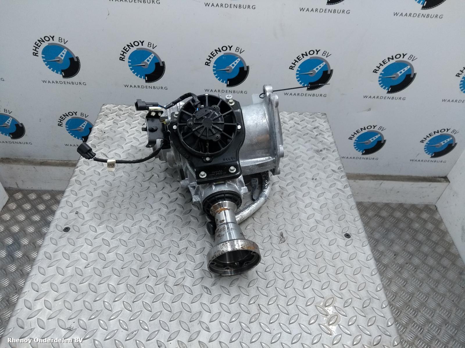 View Auto part TUSSENBAK FORD MONDEO 2016