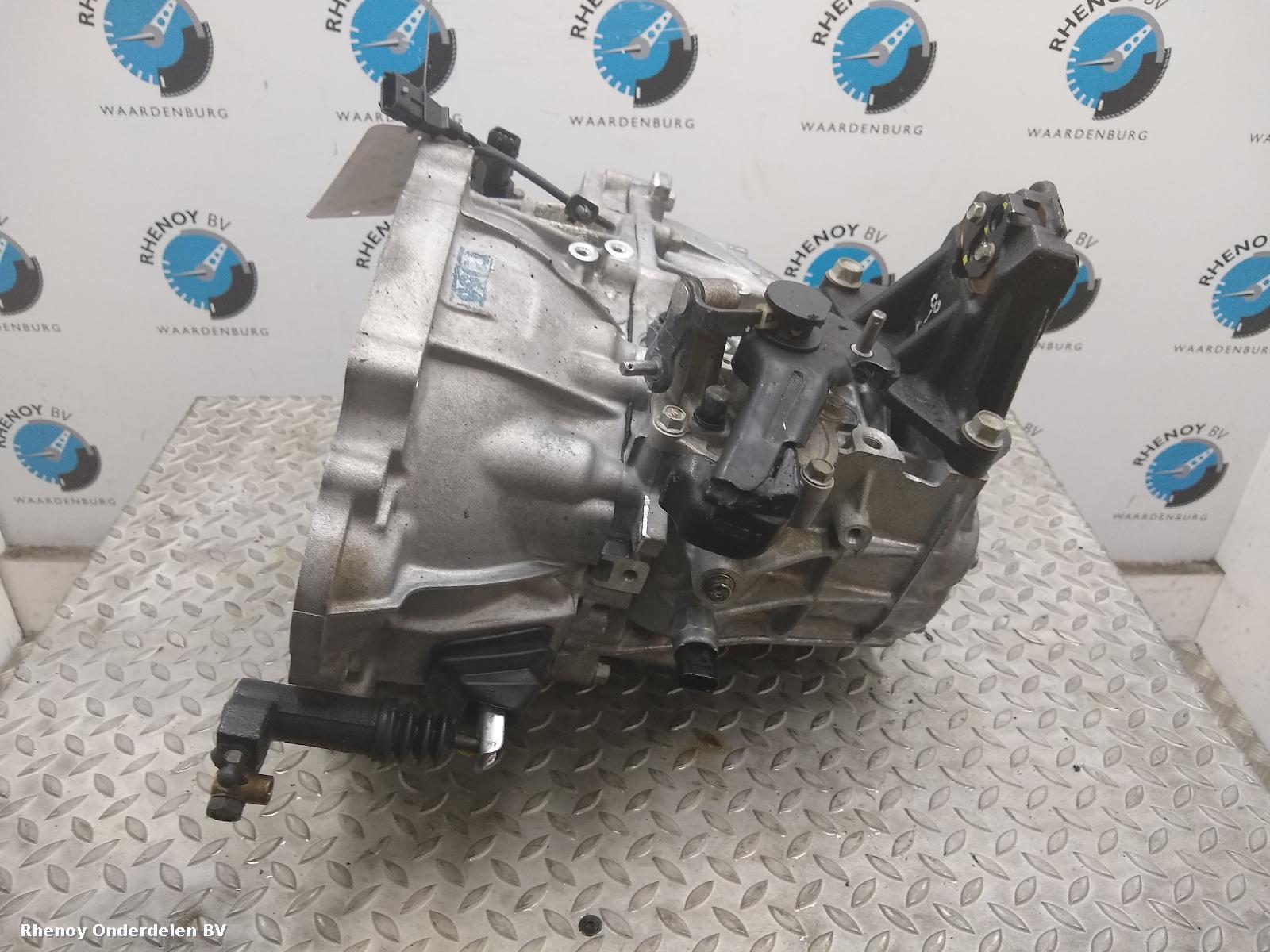 View Auto part TRANSMISSIE / VERSNELLINGSBAK HYUNDAI I30 2014