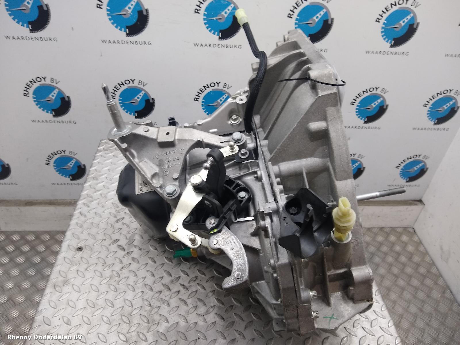 View Auto part TRANSMISSIE / VERSNELLINGSBAK DACIA DUSTER 2017