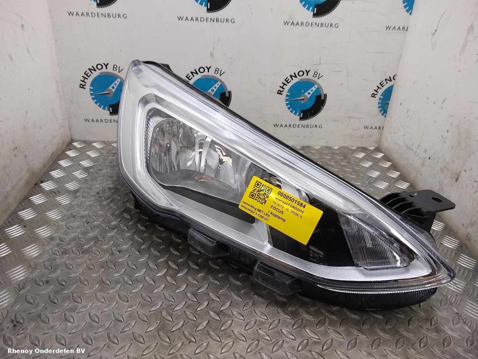 Bekijk Auto-onderdeel KOPLAMP R FORD FOCUS 2019