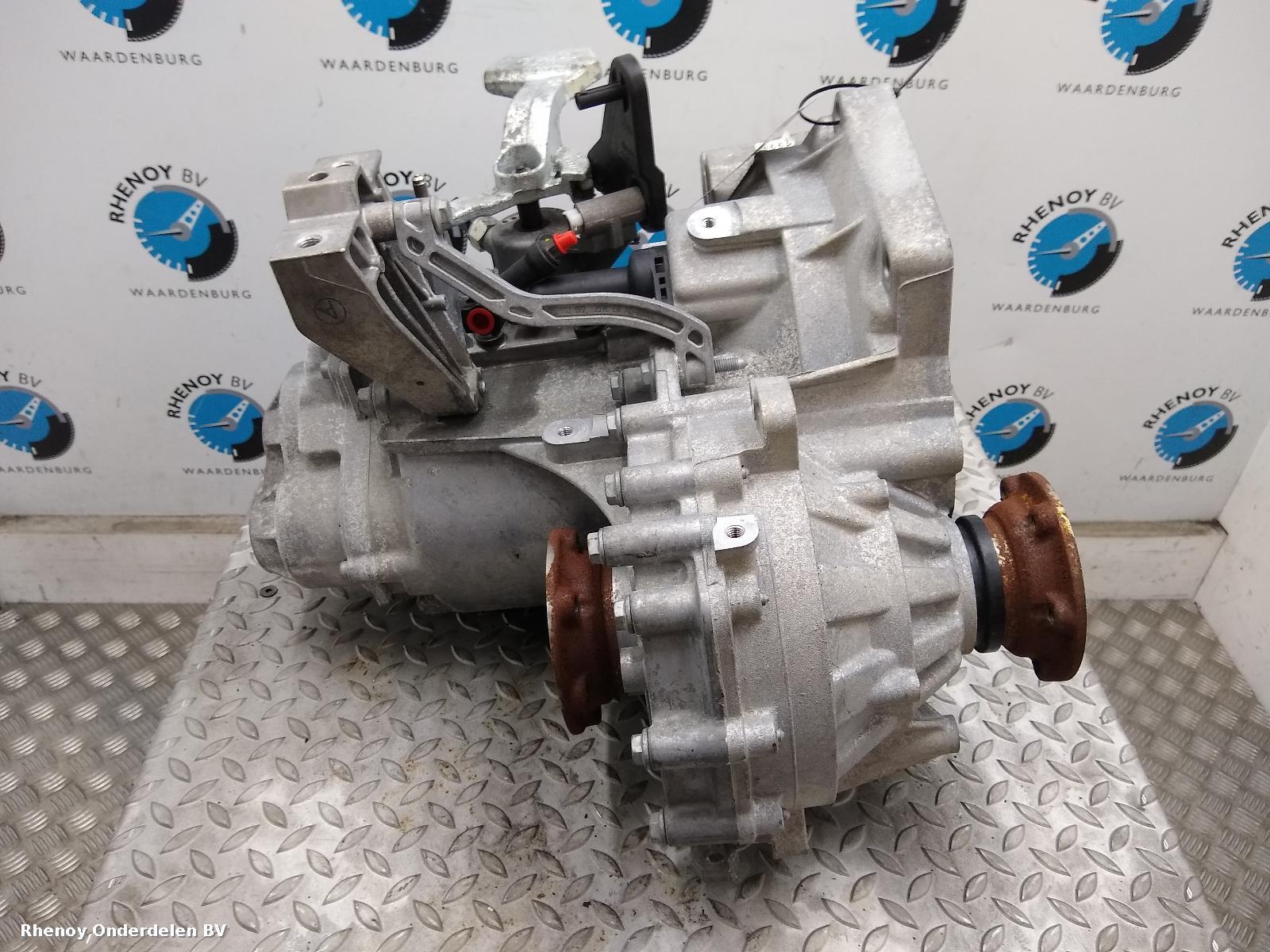 View Auto part TRANSMISSIE / VERSNELLINGSBAK VOLKSWAGEN BEETLE 2016