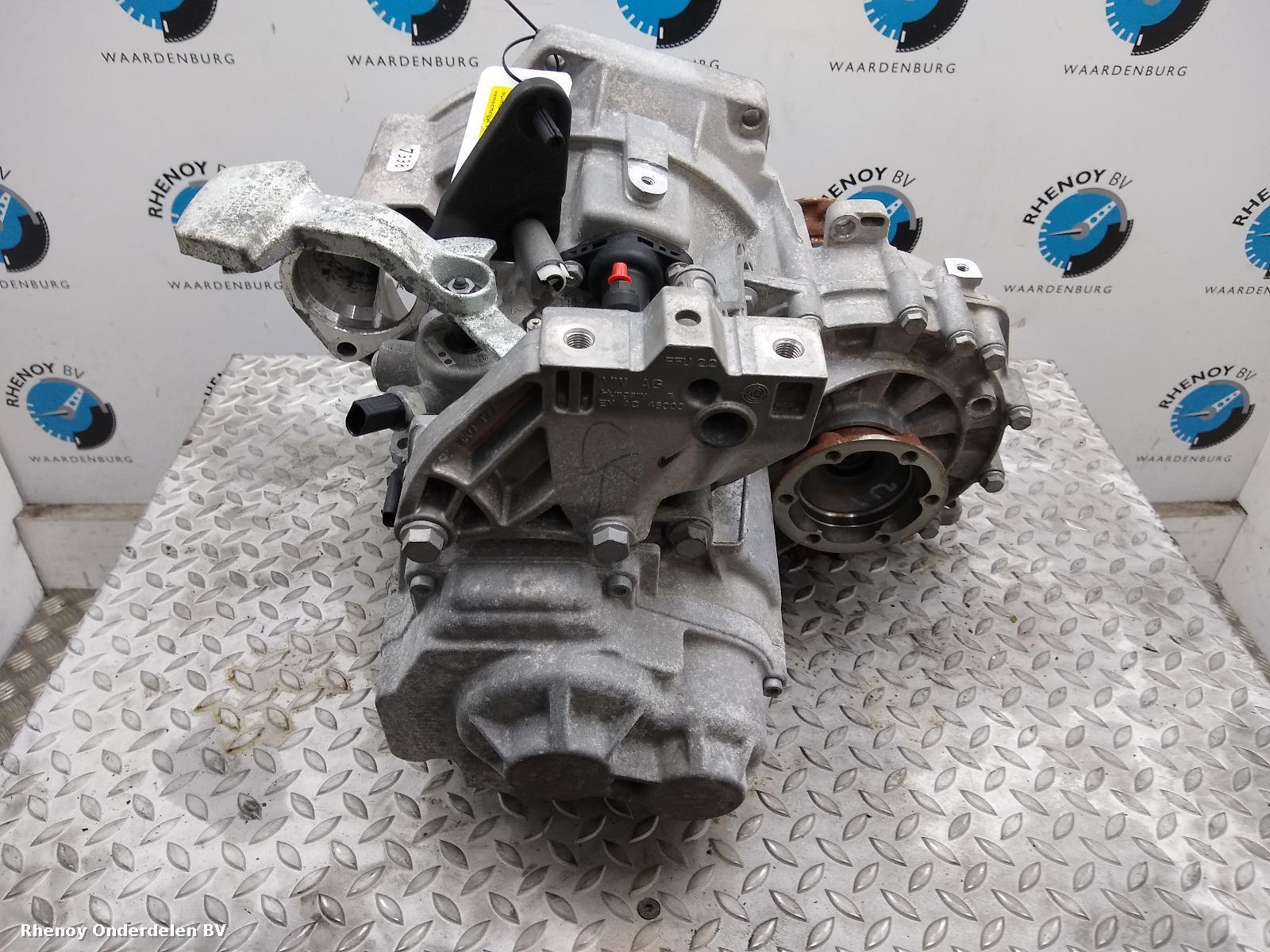 View Auto part TRANSMISSIE / VERSNELLINGSBAK VOLKSWAGEN BEETLE 2016
