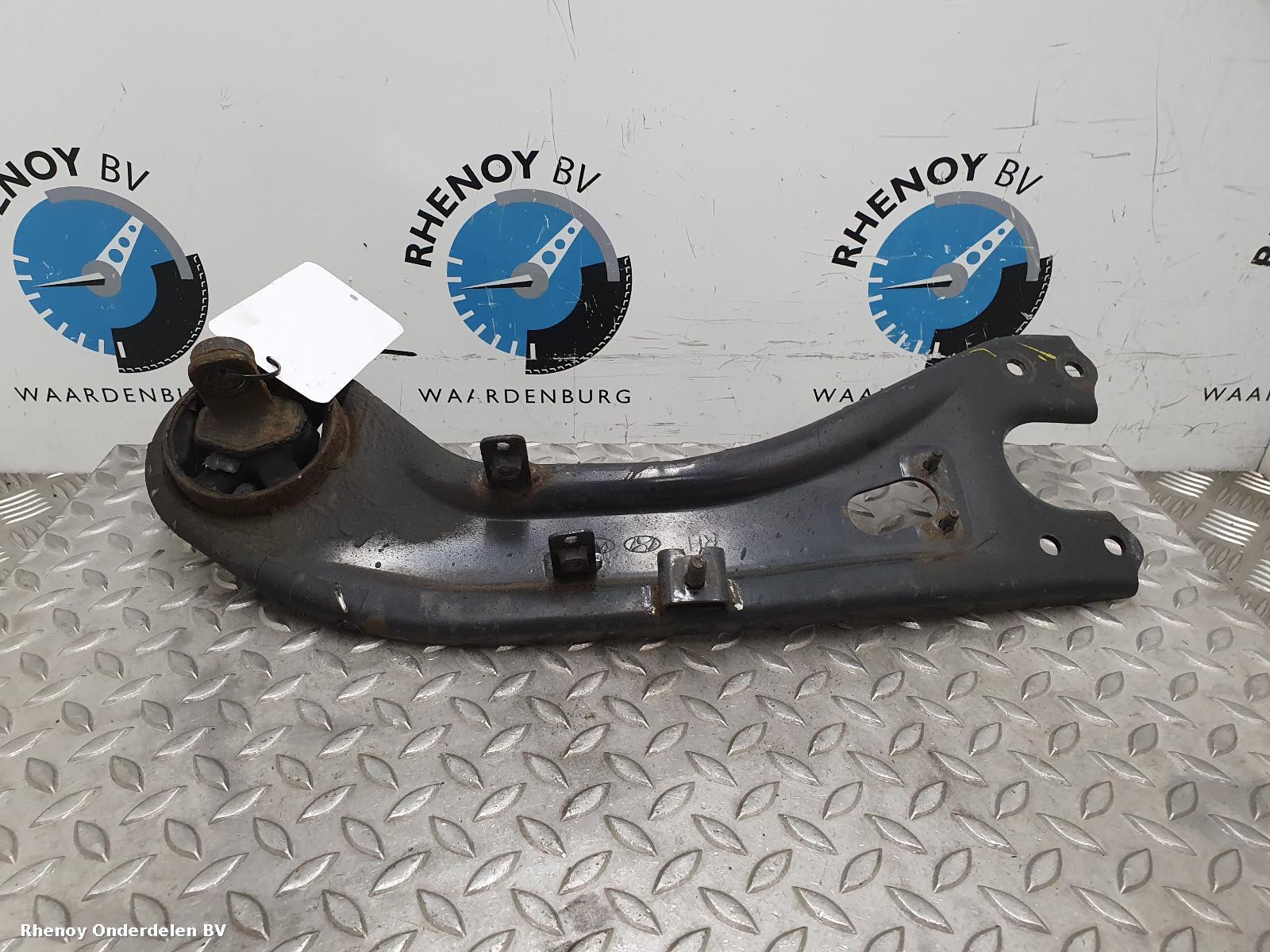 View Auto part RR Lower Control Arm KIA SPORTAGE 2011