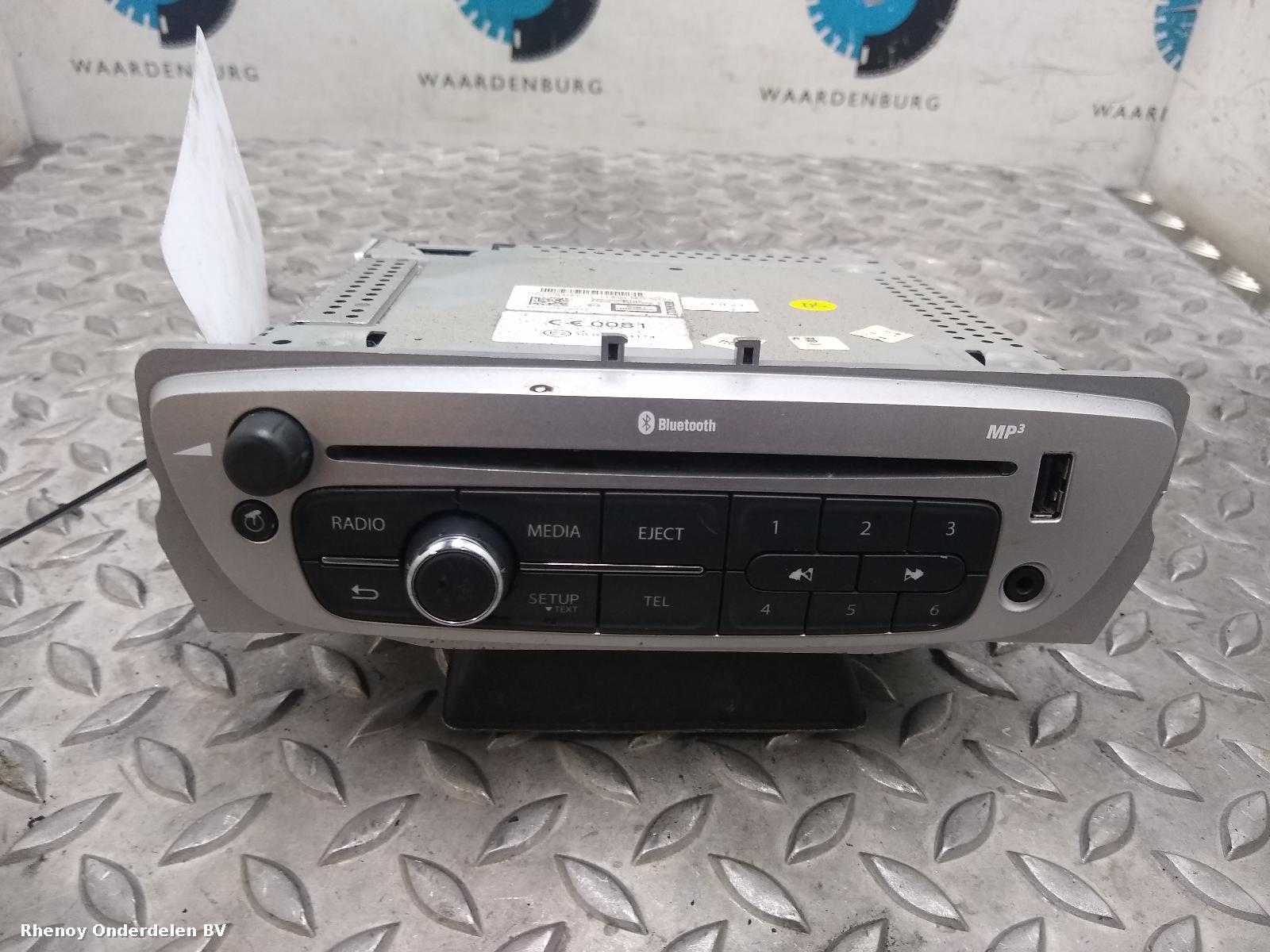 View Auto part A/V Equipment RENAULT MEGANE 2012