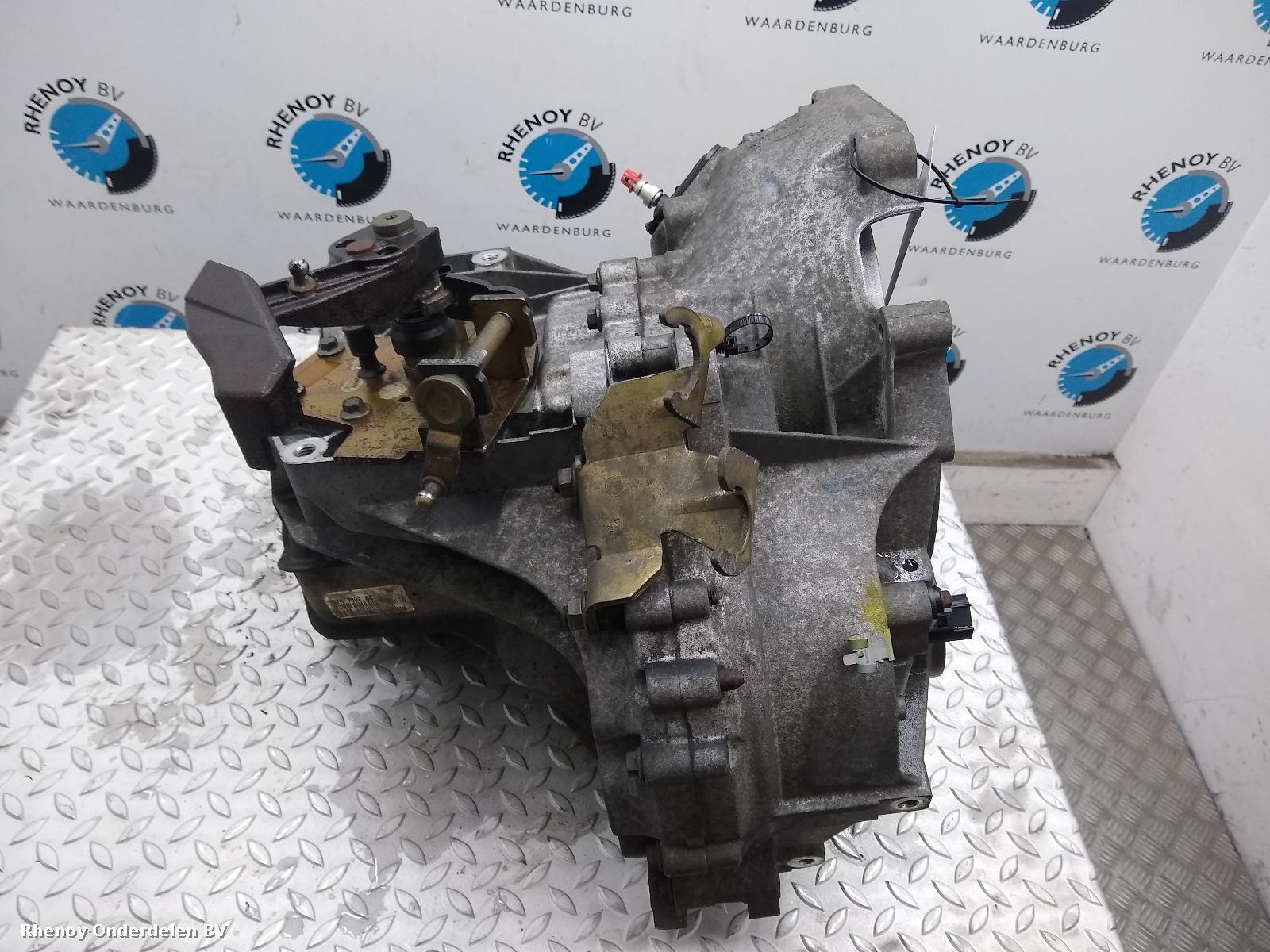 2001 FORD MONDEO Gearbox View Auto part Gearbox FORD MONDEO 2001