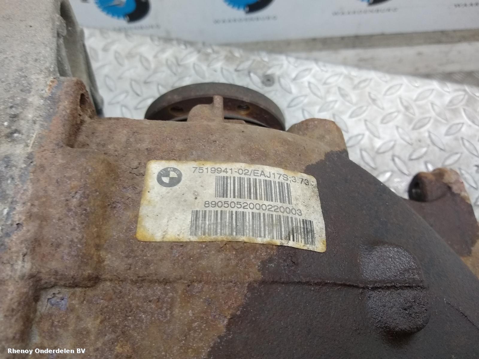 2005 BMW 3 SERIES Differential Assembly View Auto part Differential Assembly BMW 3 SERIES 2005