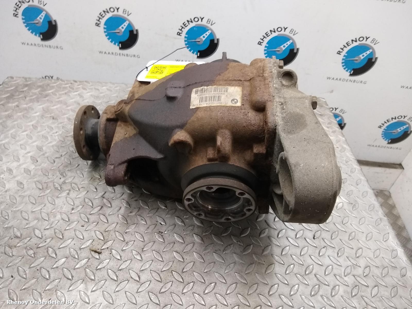 2005 BMW 3 SERIES Differential Assembly View Auto part Differential Assembly BMW 3 SERIES 2005
