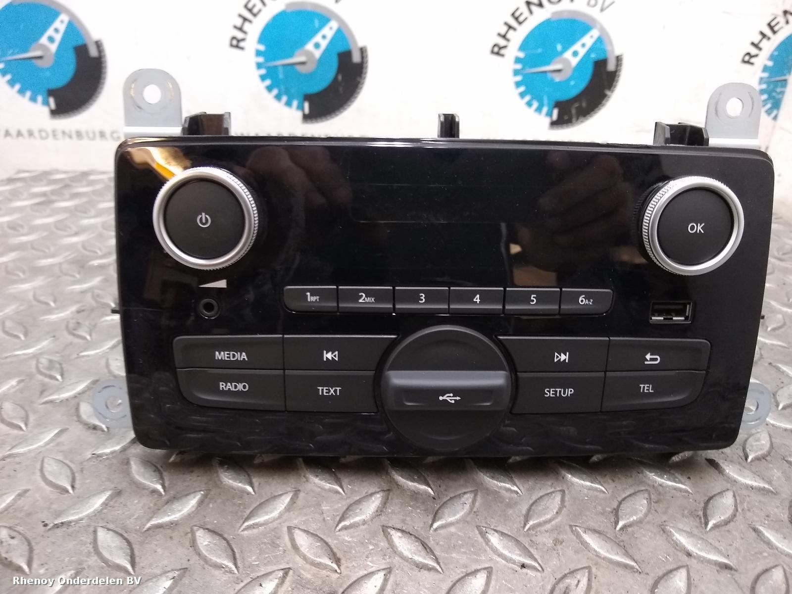 View Auto part A/V Equipment RENAULT CLIO 2019