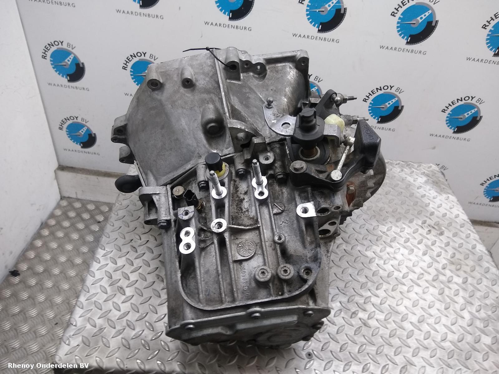 View Auto part TRANSMISSIE / VERSNELLINGSBAK PEUGEOT 3008 2017