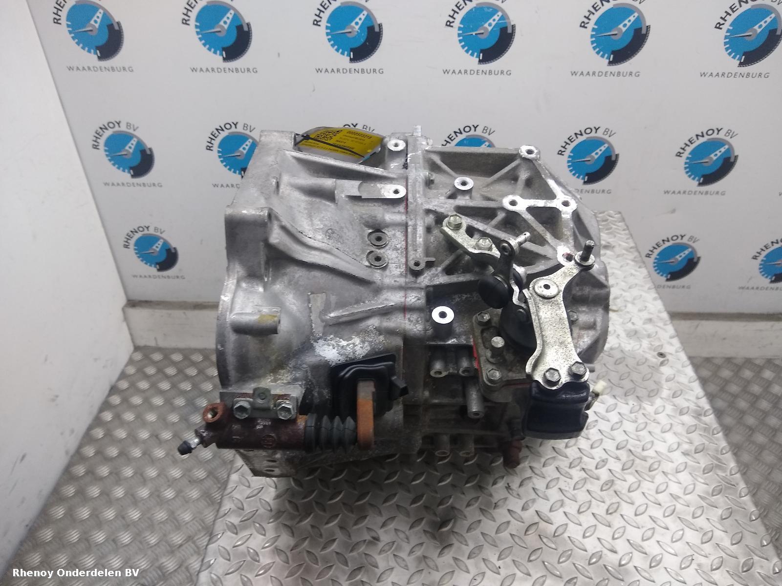 View Auto part TRANSMISSIE / VERSNELLINGSBAK TOYOTA RAV 4 2014