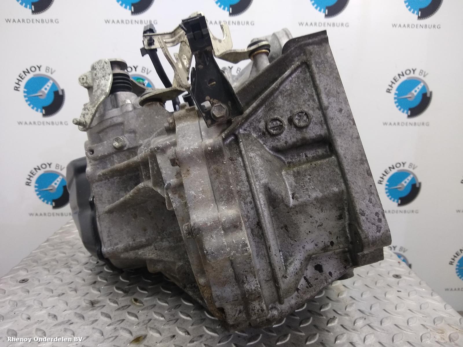 View Auto part TRANSMISSIE / VERSNELLINGSBAK SUZUKI SX4 2010
