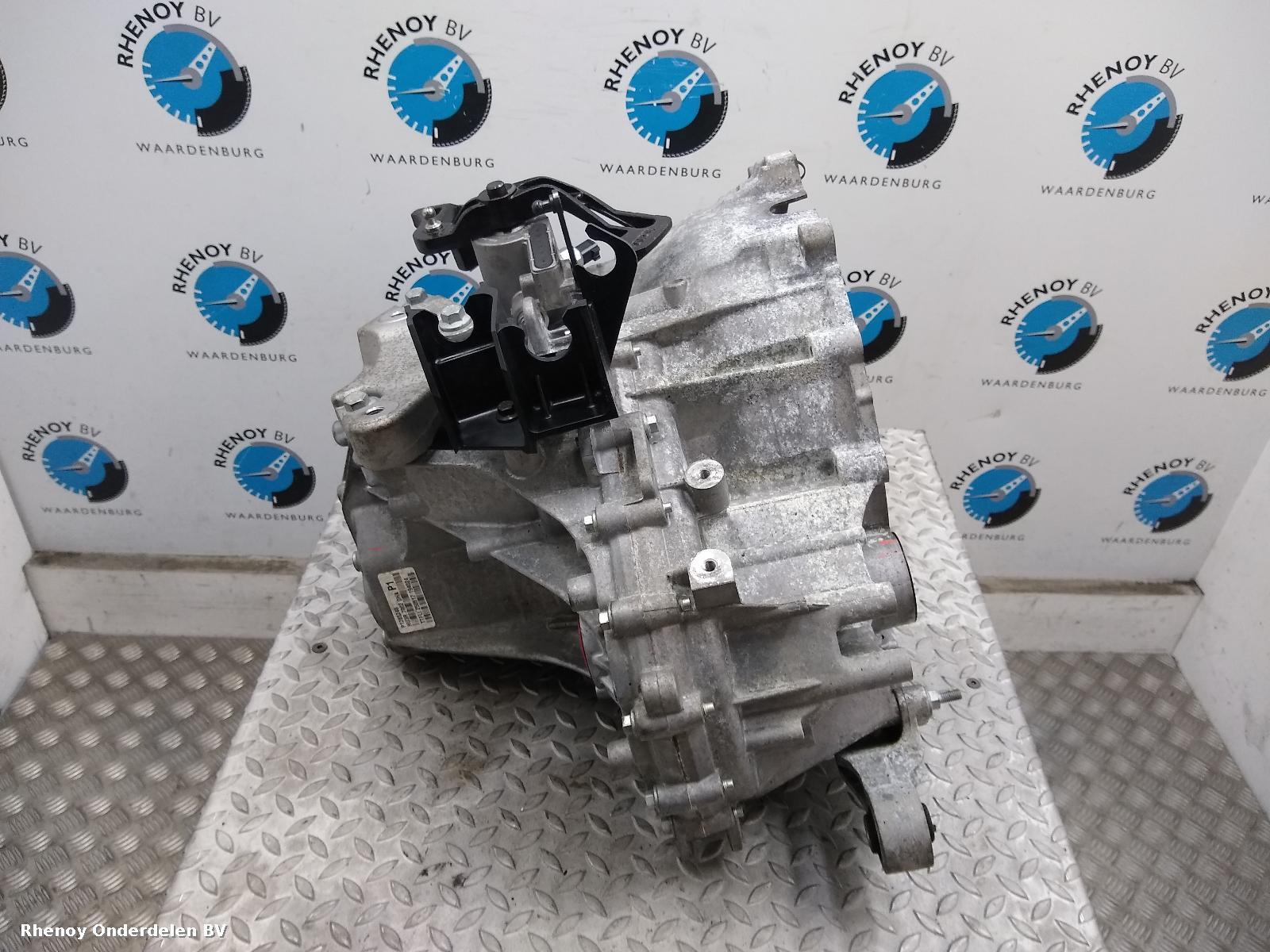 2017 VOLVO V40 TRANSMISSIE / VERSNELLINGSBAK View Auto part TRANSMISSIE / VERSNELLINGSBAK VOLVO V40 2017