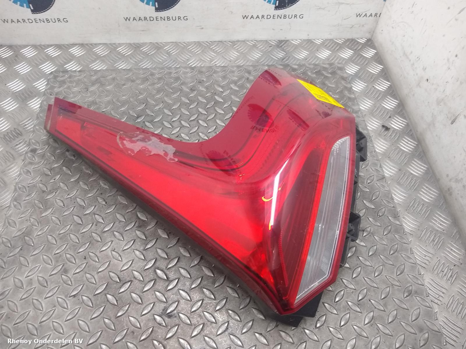 Bekijk Auto-onderdeel ACHTERLICHT R VOLVO V40 2013