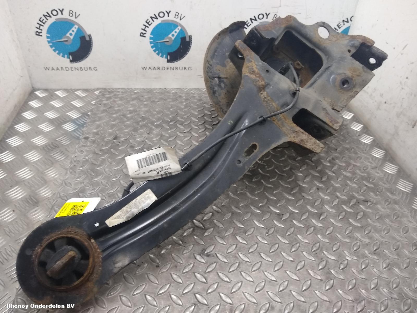 Bekijk Auto-onderdeel DRAAGARM ONDER RA VOLVO V40 2013